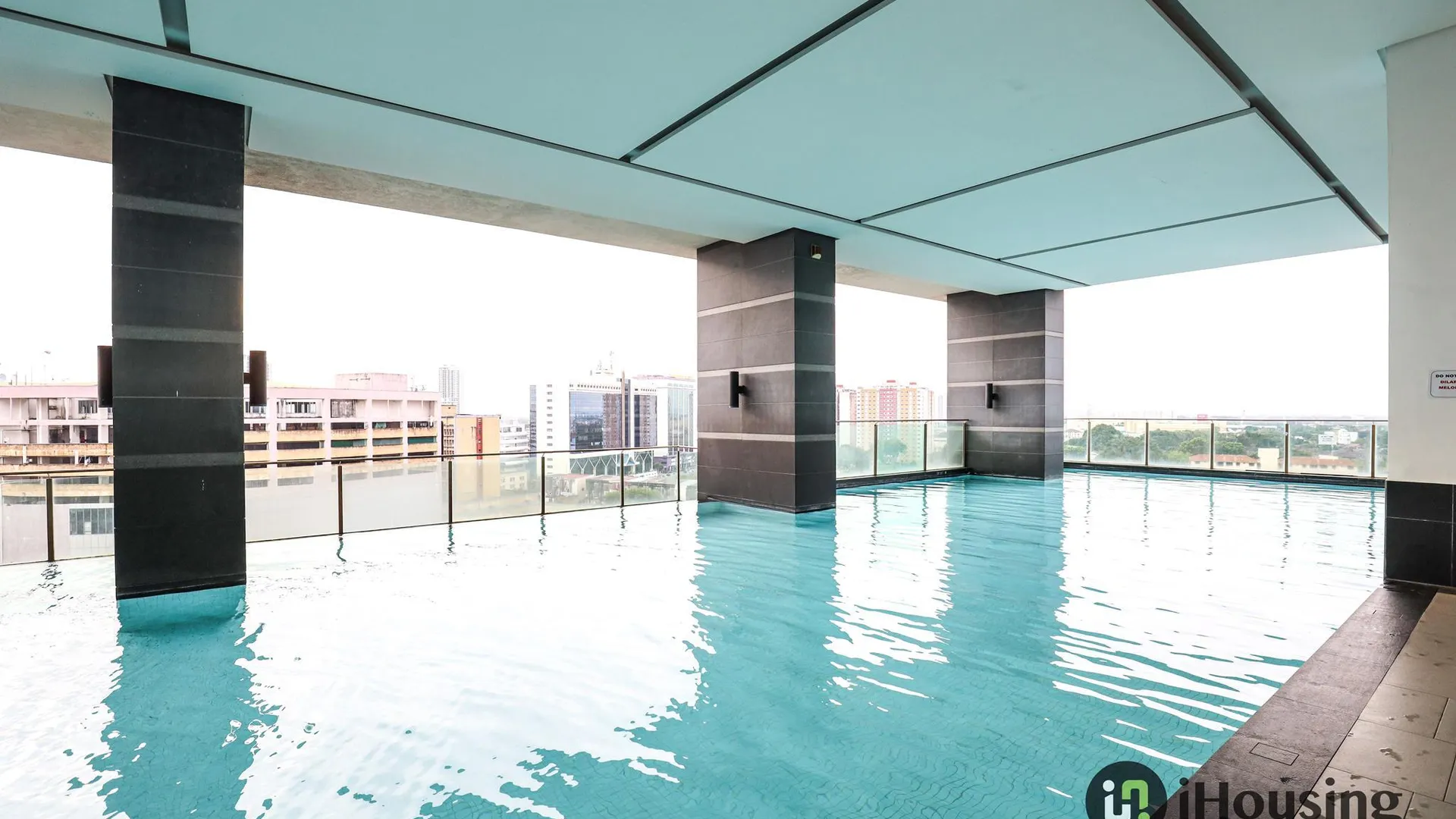 말라카 The Shore 4Pax Room Gigantic Pool 2106 | I Housing 2성급 게스트하우스 로비