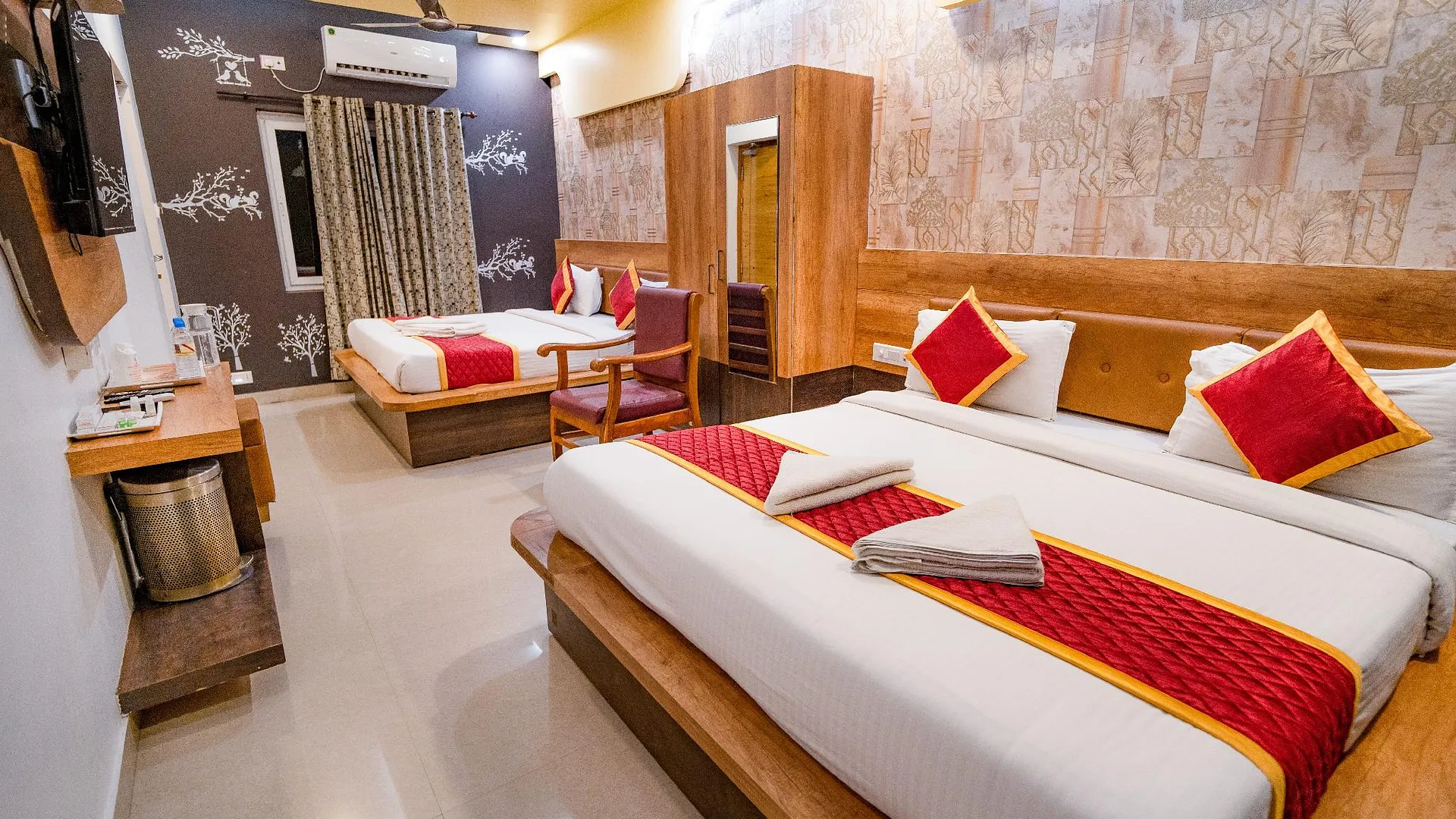 람메스와람 SDM 골든 타워 호텔 2성급 호텔 스위트룸