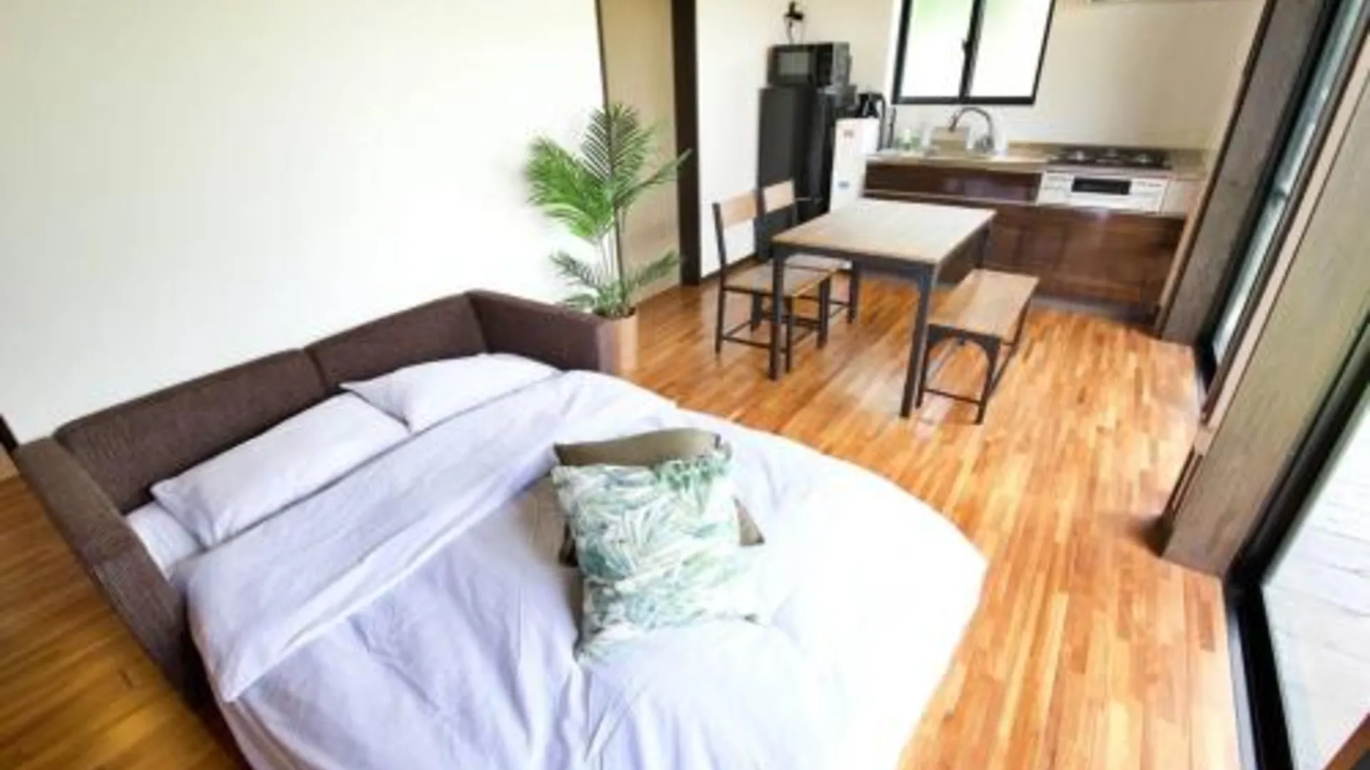 오키나와 본섬 今泊邸 4성급 싱글룸 스위트룸