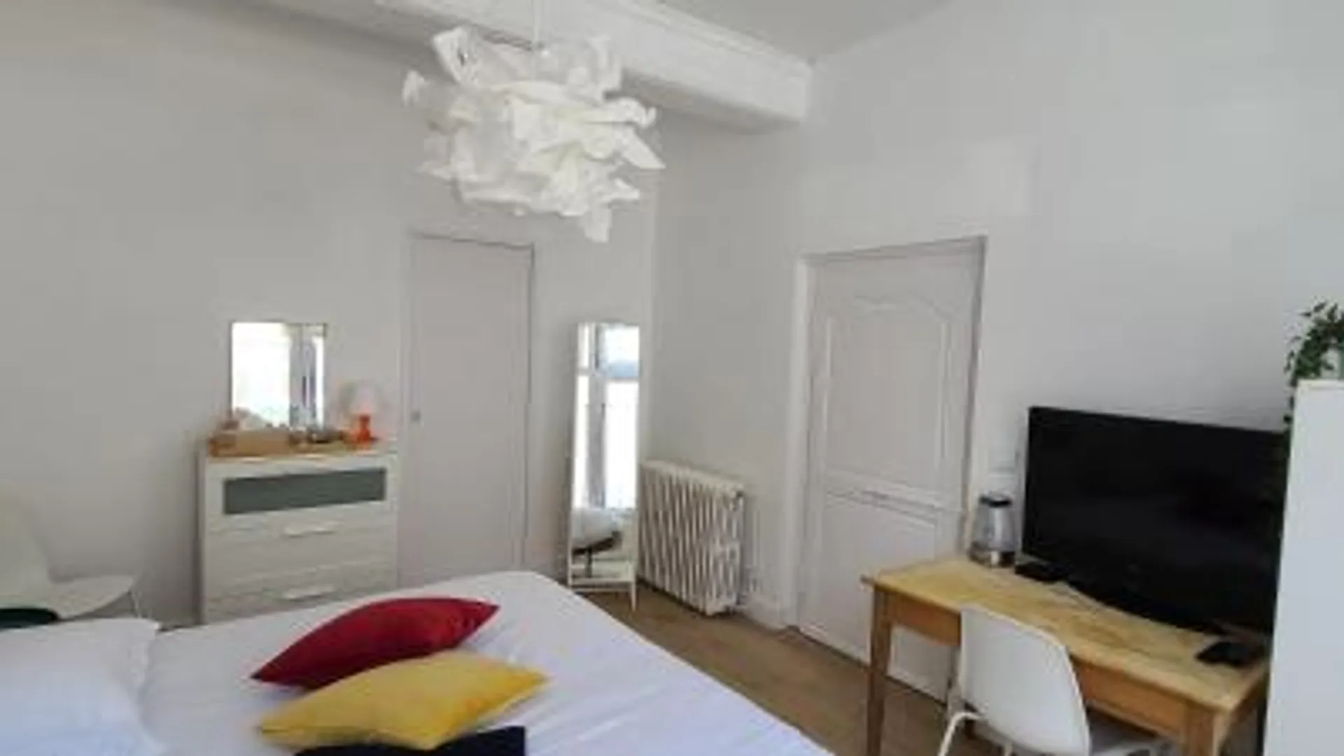 솔리유 Chambre de charme à Saulieu 3성급 호텔 스위트룸