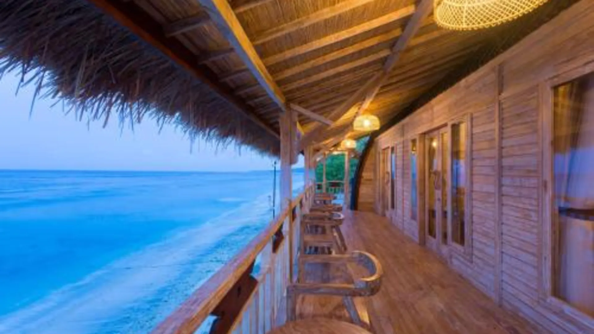 발리 더 드위 선 선 스위트 호텔 로비