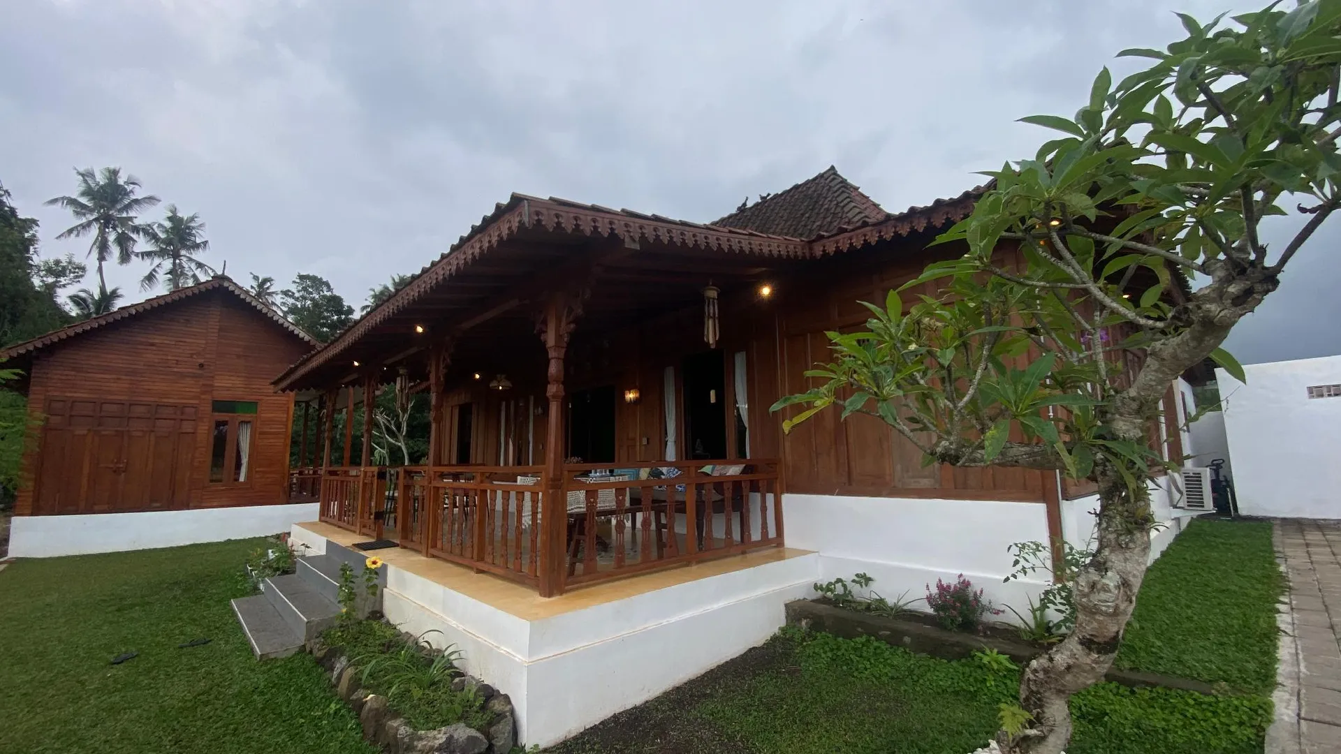 발리 힐링 하우스 셈붕 4성급 호텔 수영장