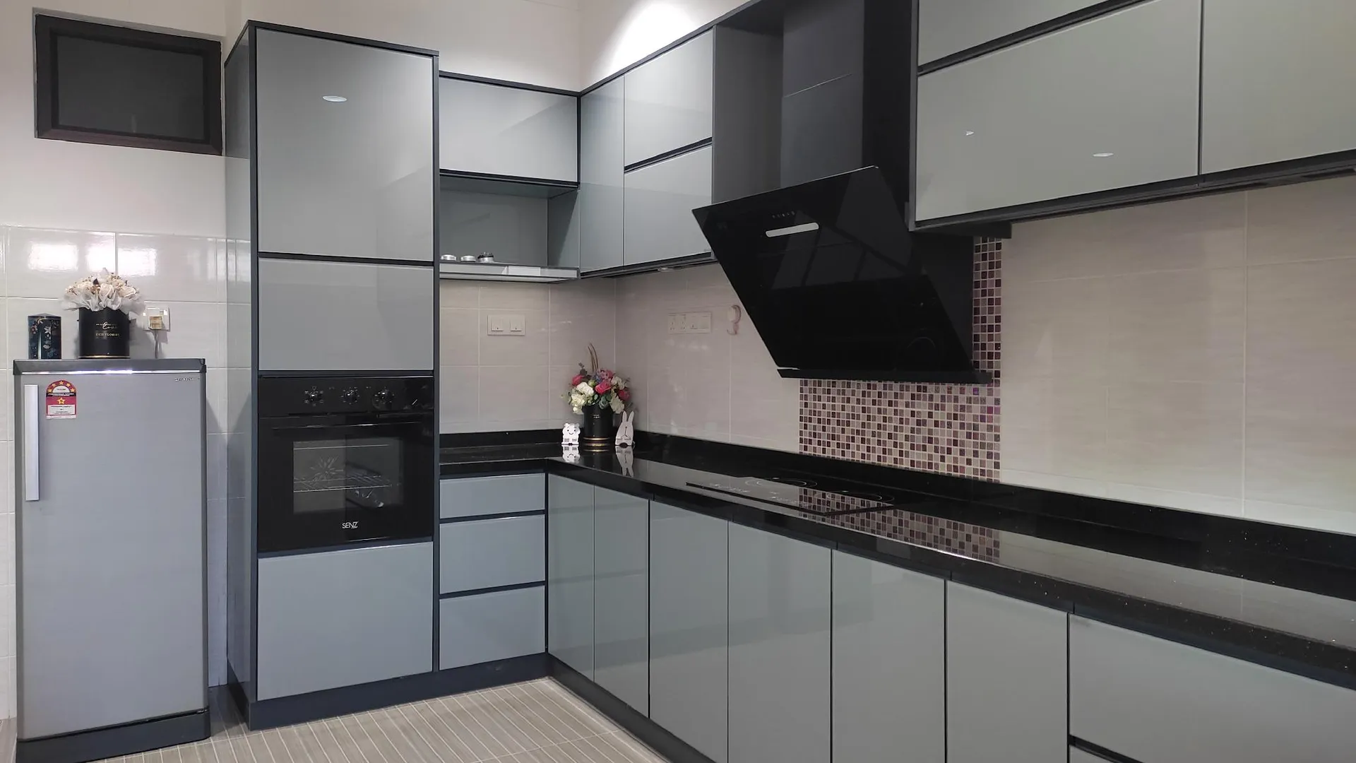 말라카 바투 베렌담의 프라이빗 하우스 (5000m², 침실 6개, 프라이빗 욕실 5개) 2성급 싱글룸 레스토랑