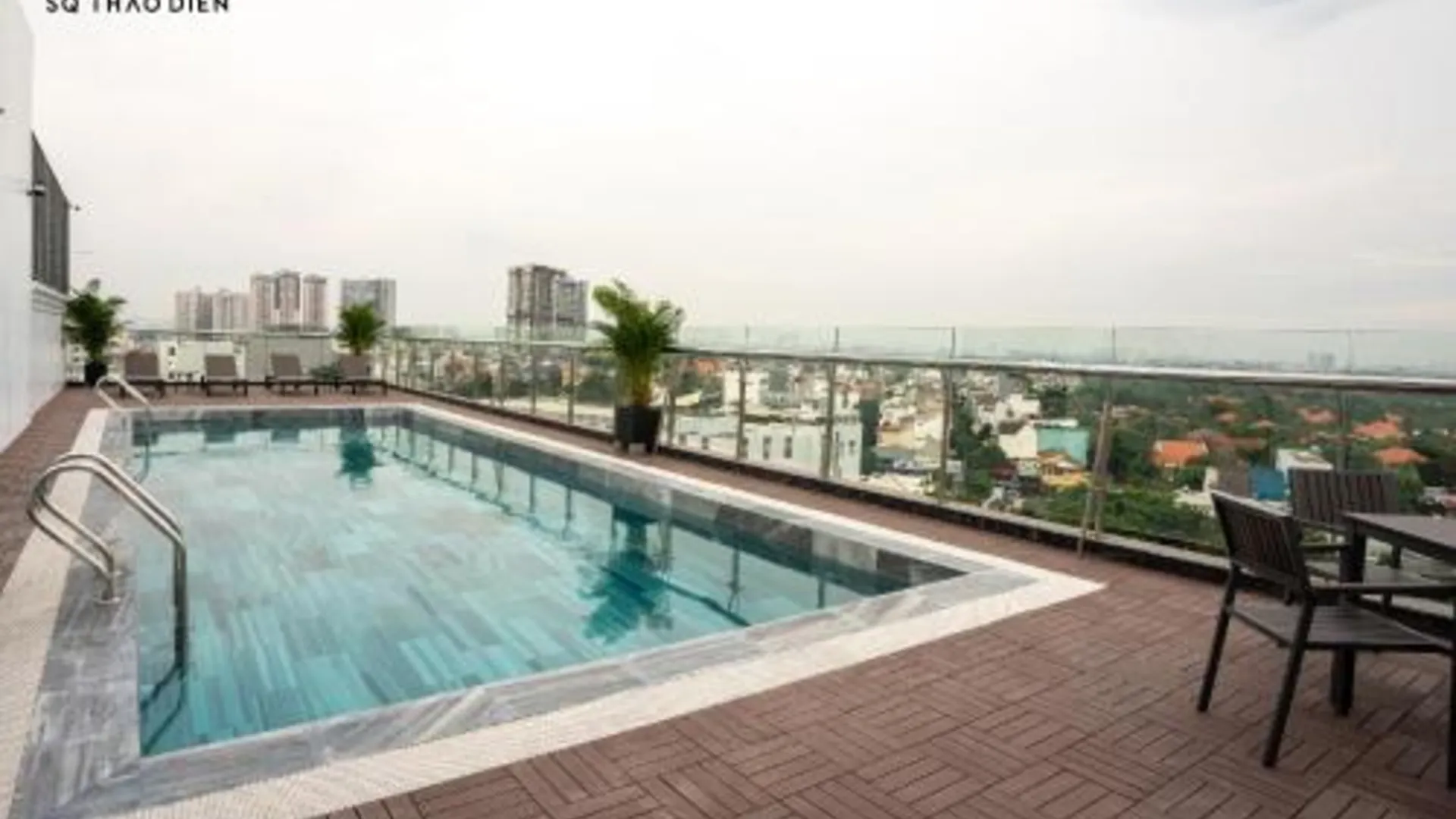 호치민 SQ Thao Dien 5성급 게스트하우스 수영장