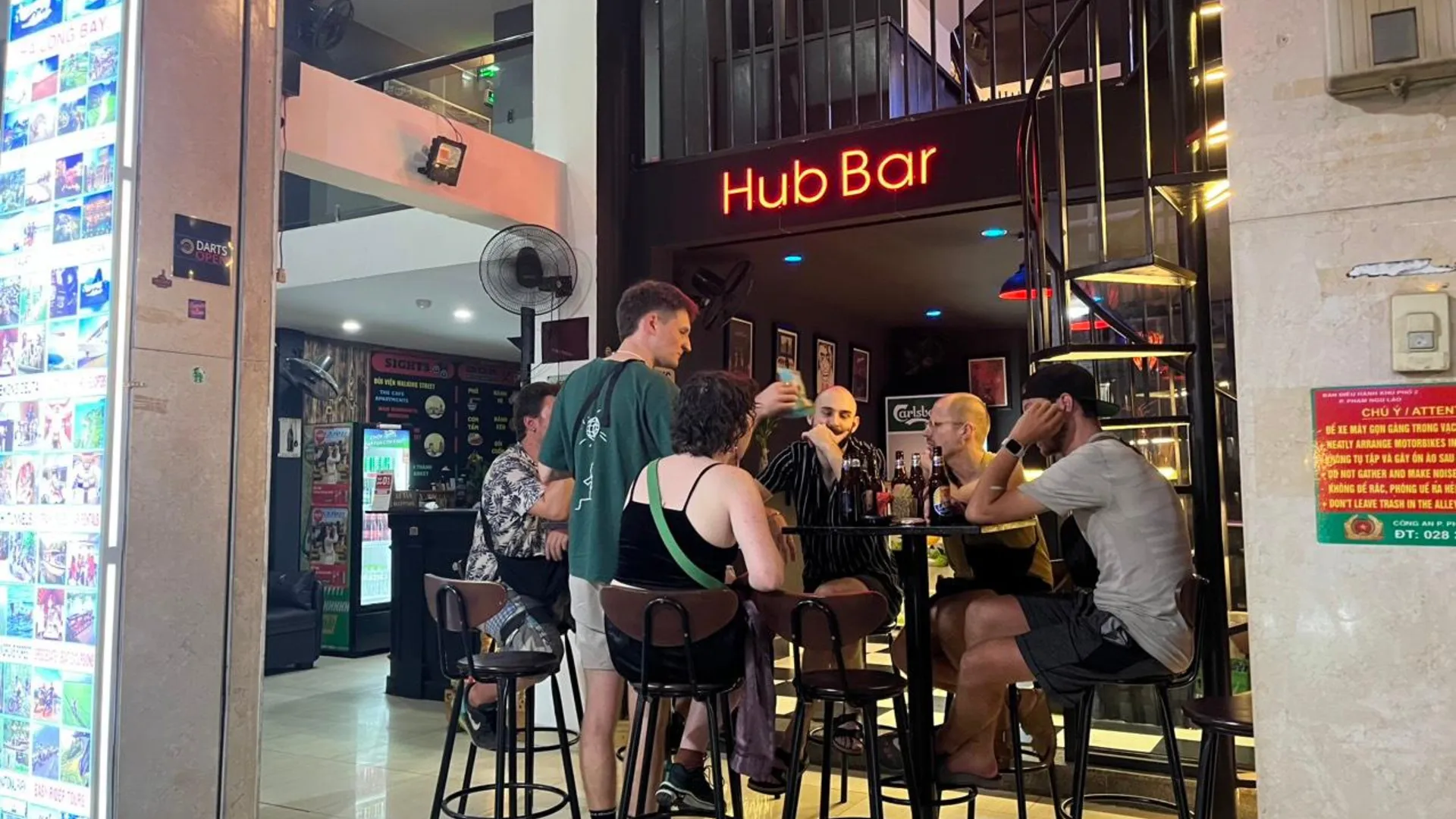 호치민 사이공 허브 호스텔 앤 바 5성급 호텔 외관