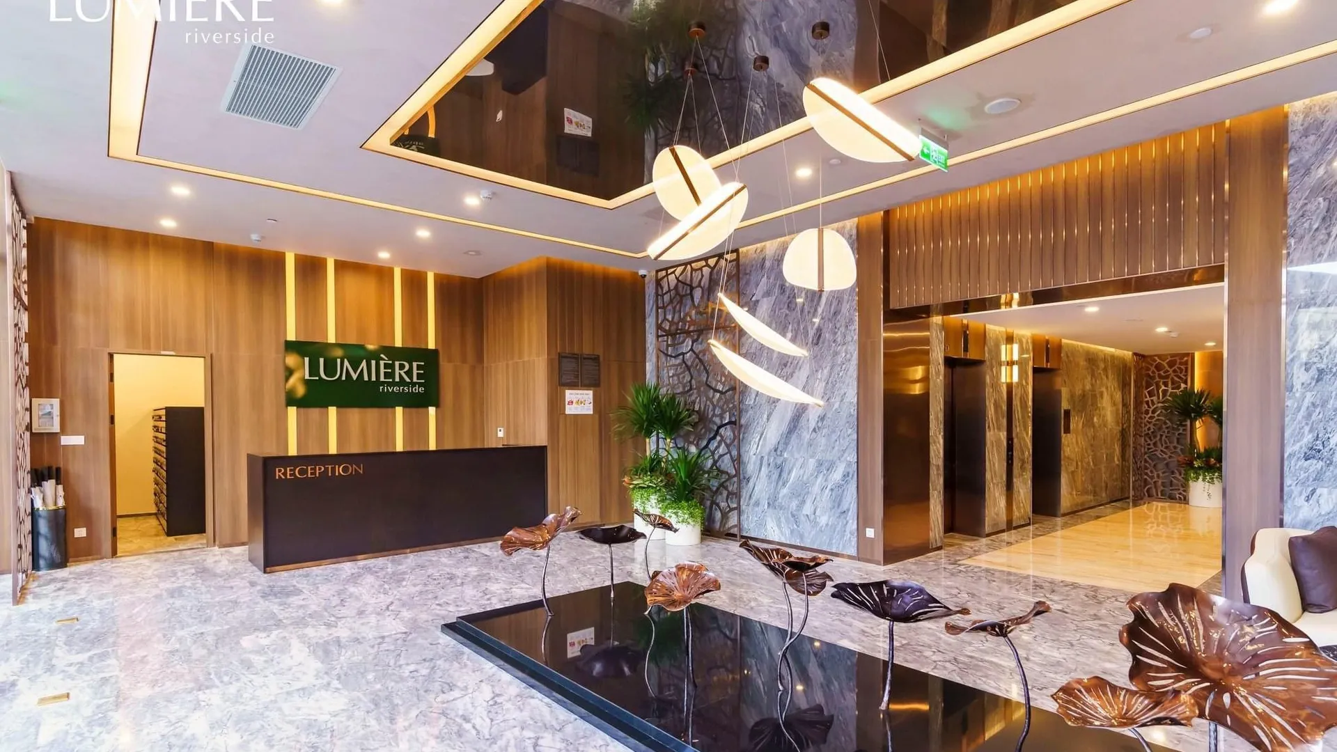 호치민 루미에르 리버사이드 레이몬드 홀름 아파트먼트 인 타오 디엔 5성급 호텔 전망