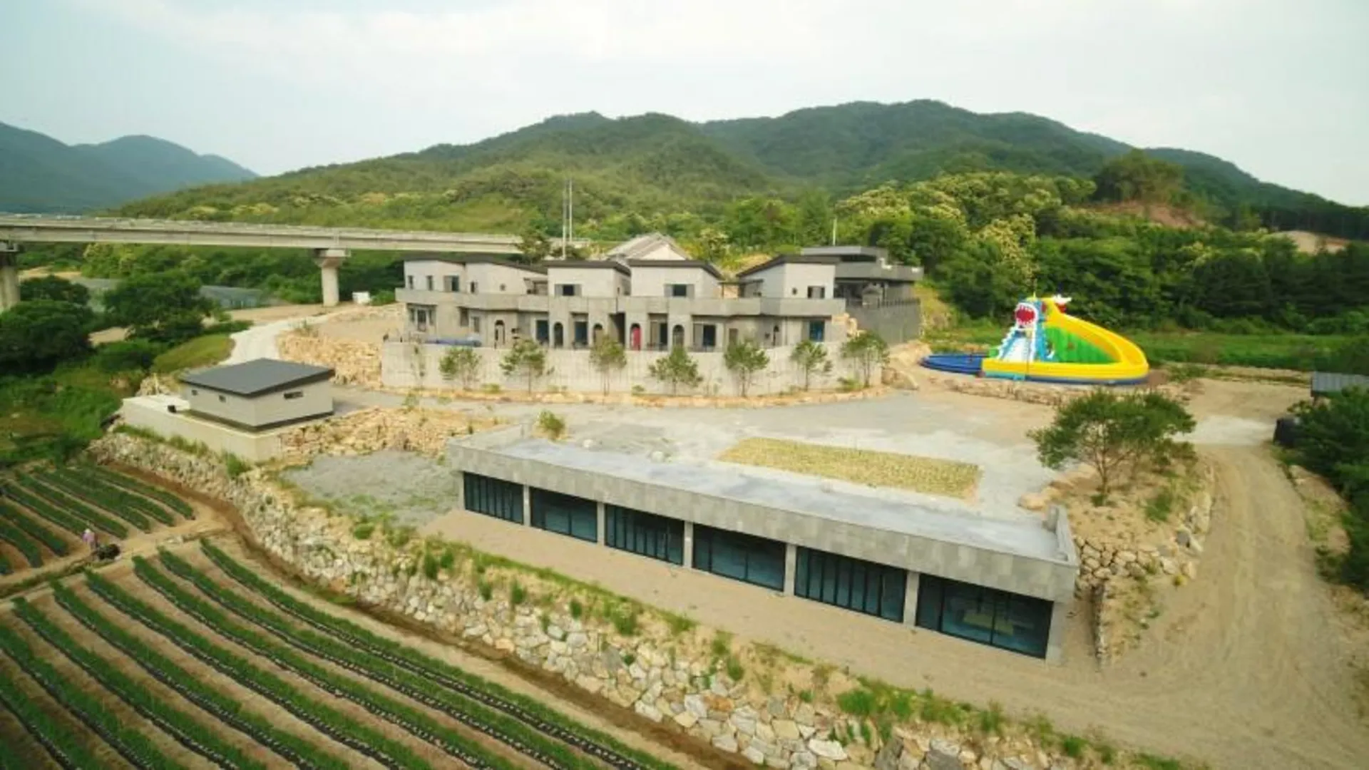 괴산 괴산 더그레이스2펜션 2성급 게스트하우스 스위트룸