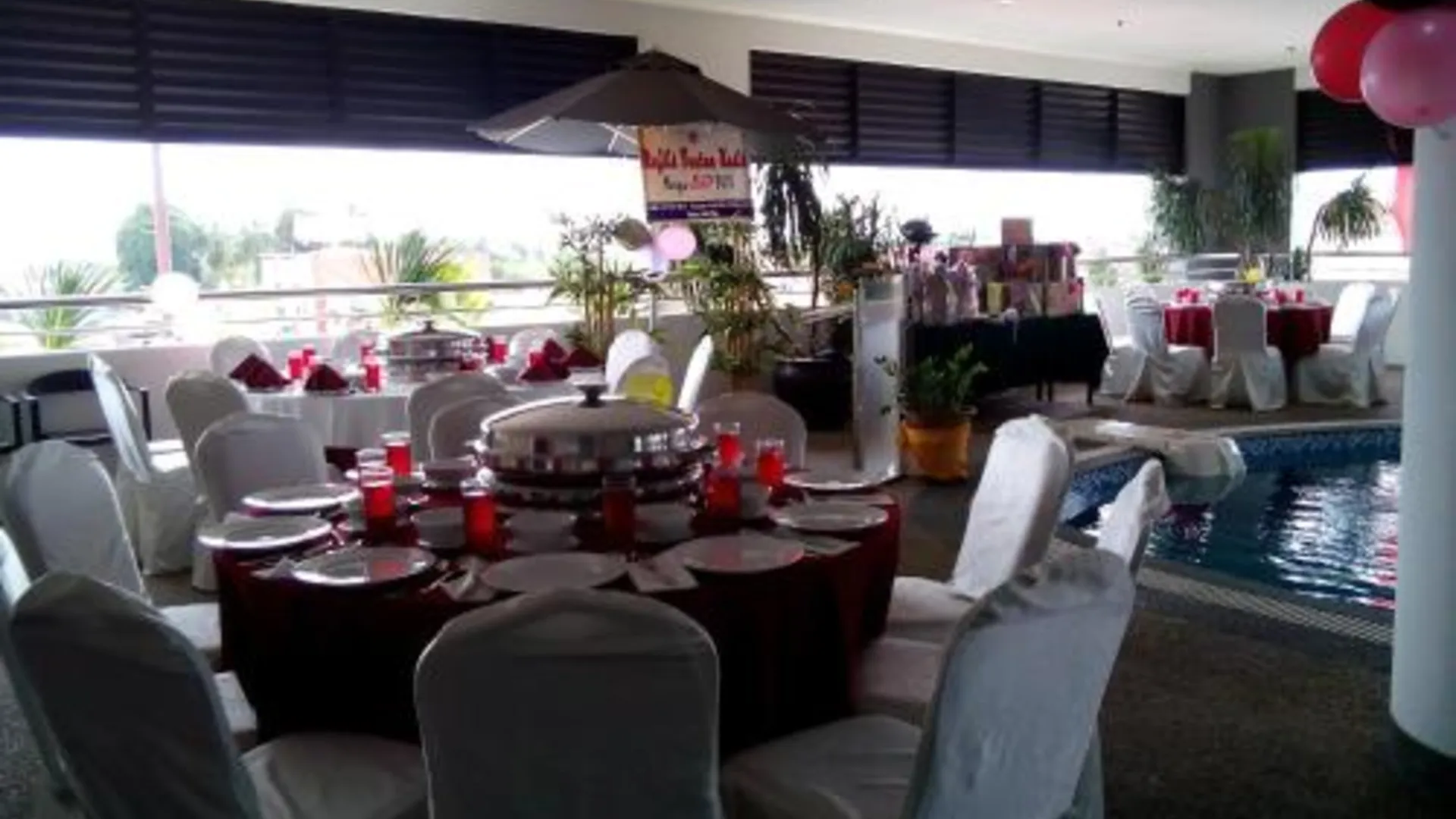 코타바루 홀리데이 빌라 호텔 앤 스위츠 코타 바루 4성급 호텔 레스토랑