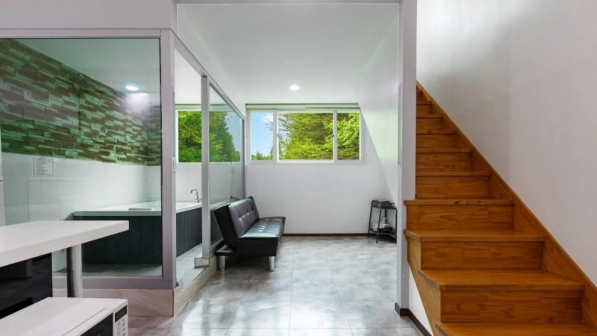 가평 가평 퍼니멍멍갤럭시하우스점 2성급 게스트하우스 레스토랑