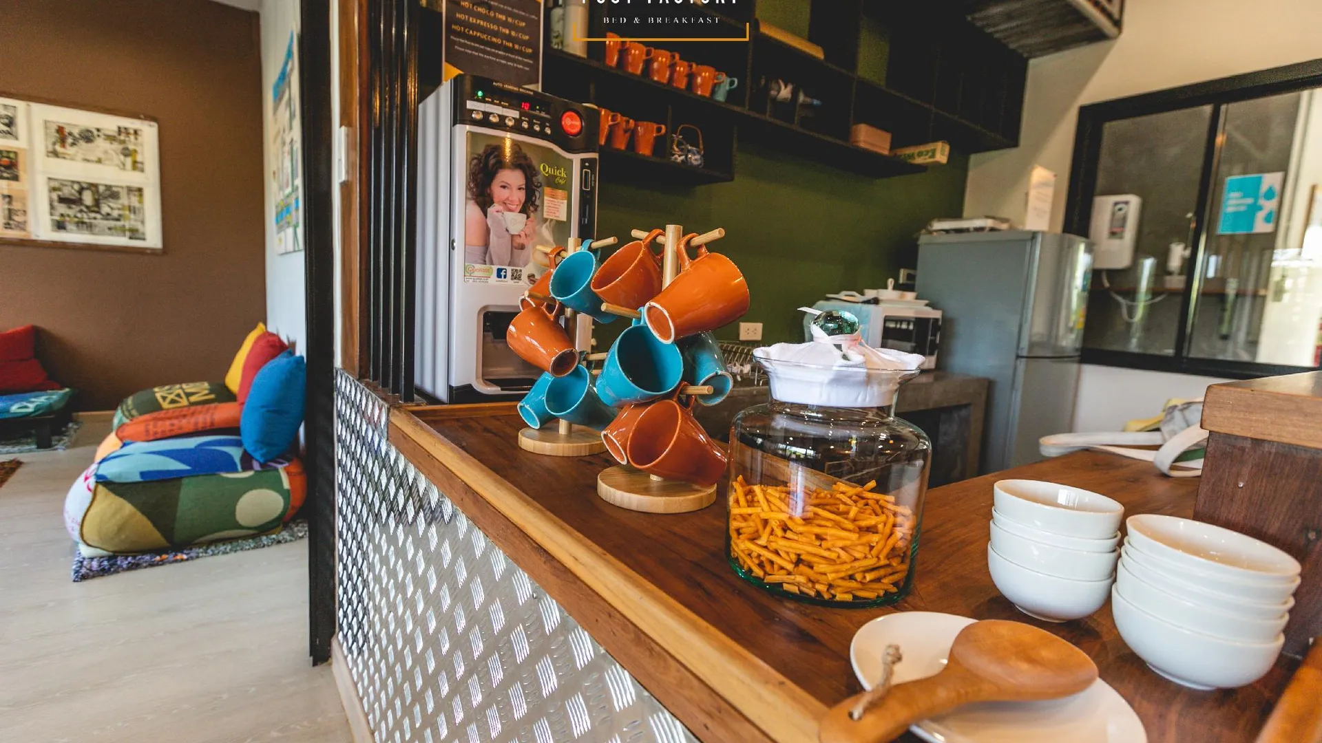 방콕 포스트 팩토리 비앤비 호스텔 2성급 호텔 객실