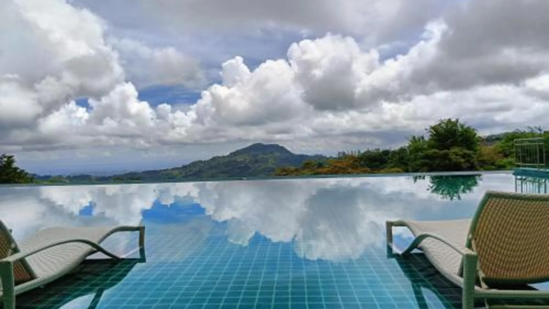 세부 미스트 마운틴 리조트 파워드 바이 코코텔 3성급 호텔 로비