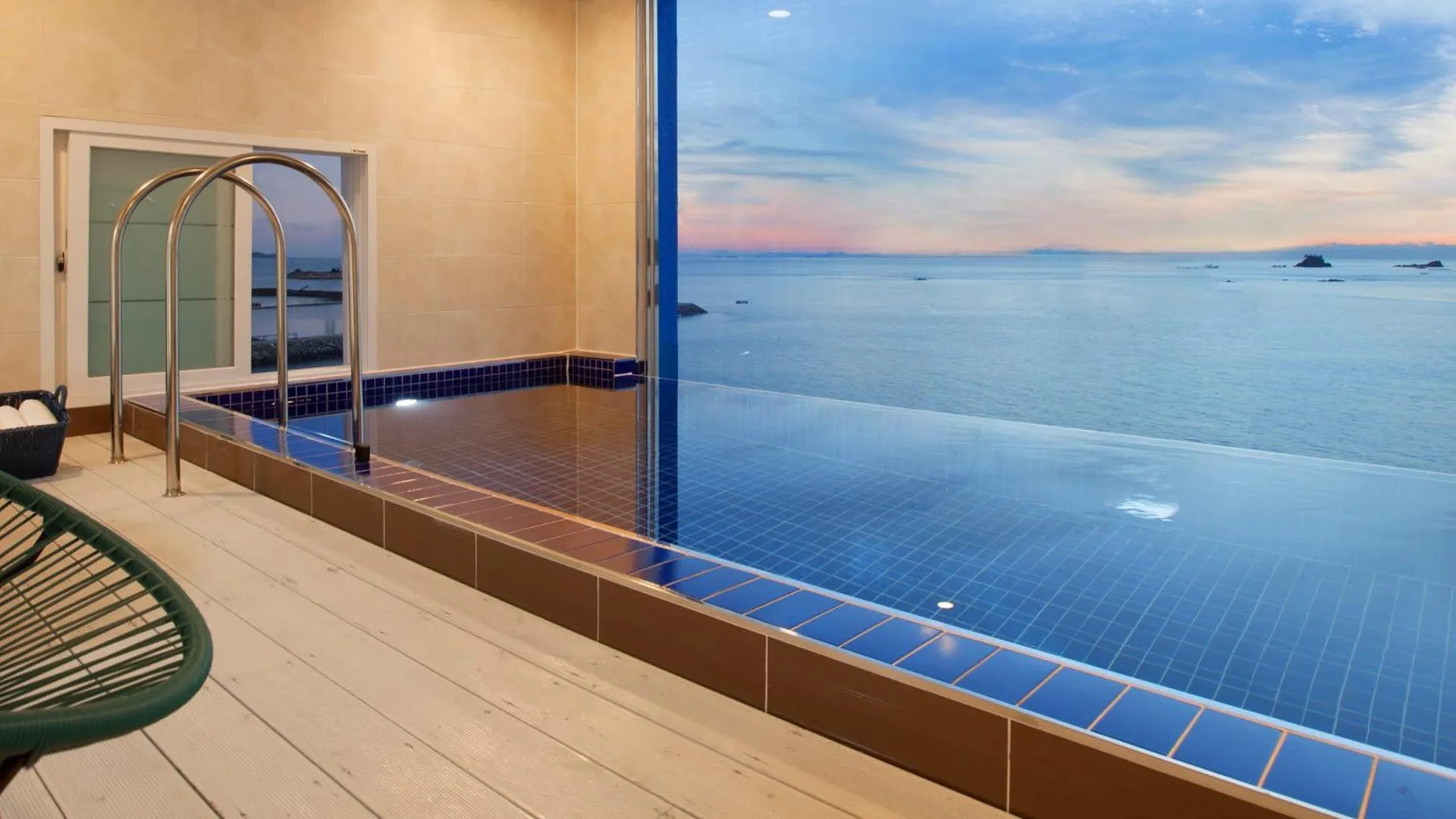 인천 대부도(선재도) 블루라떼풀빌라펜션 2성급 게스트하우스 로비