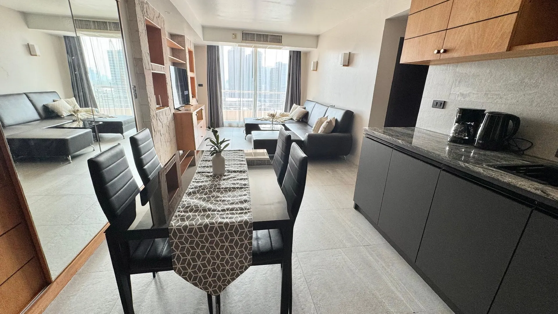 방콕 짜뚜짝의 아파트먼트 (86m², 침실 2개, 프라이빗 욕실 2개) 4성급 싱글룸 로비