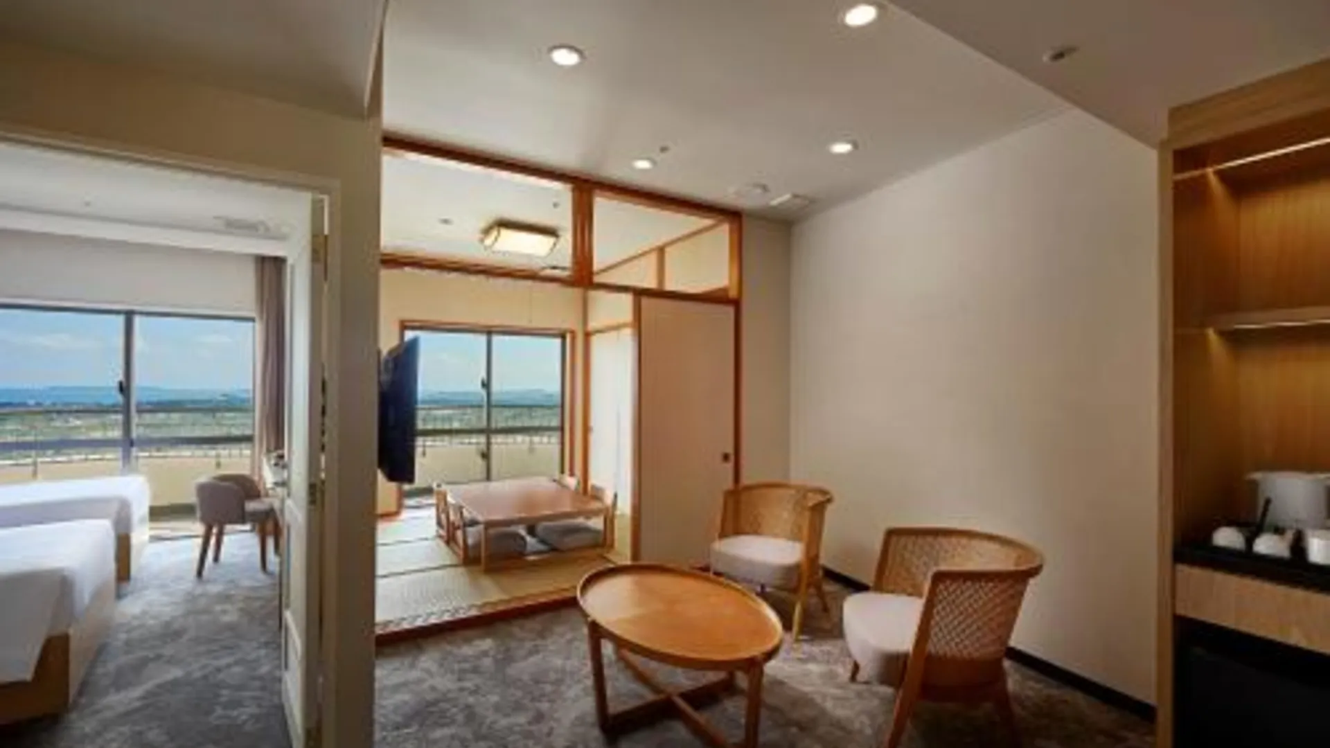 오키나와 본섬 ANA 크라운 플라자 리조트 오키나와 우루마 힐스 바이 IHG 3성급 호텔 스위트룸