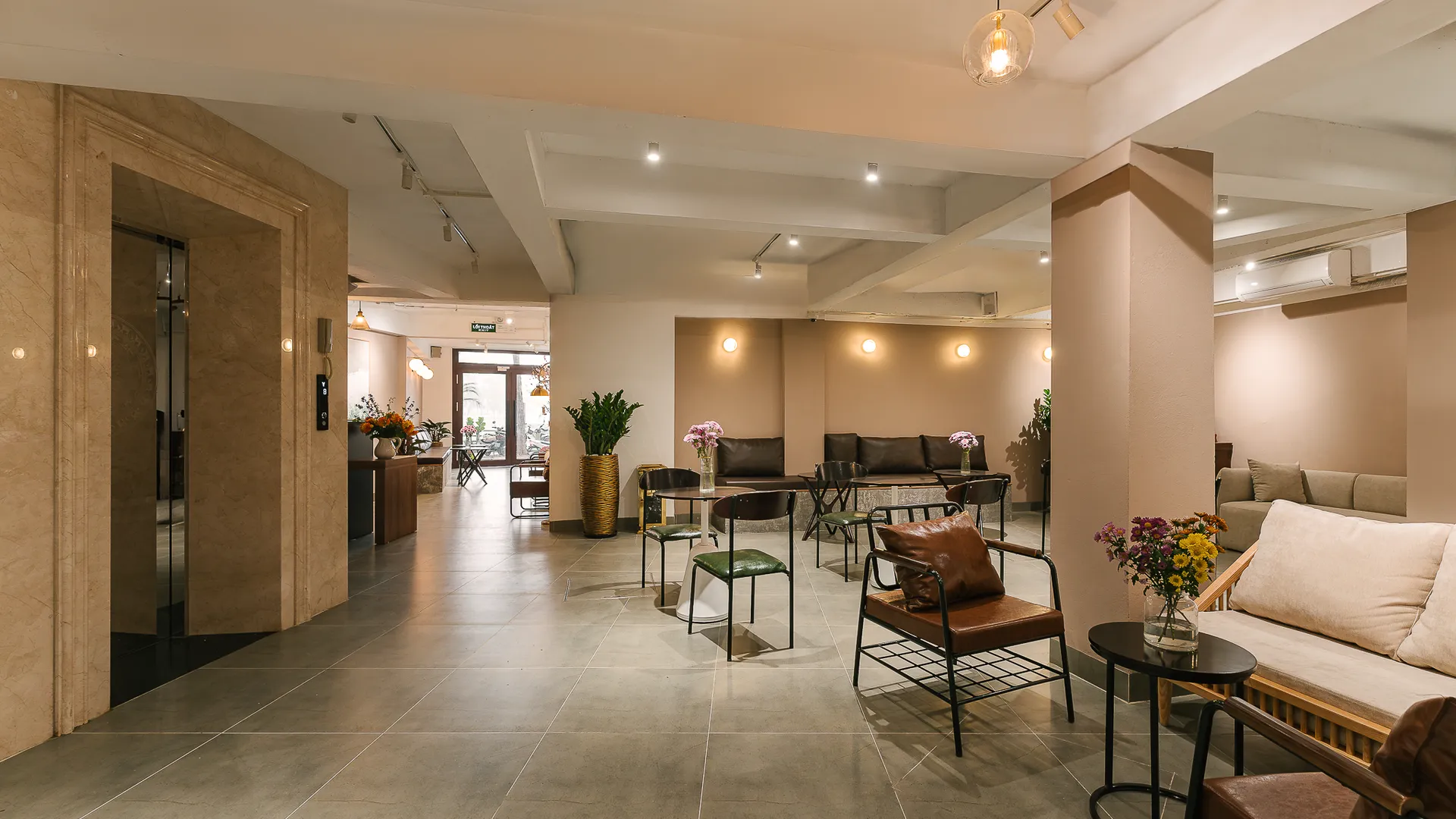 하노이 언 응우옌 레이크사이드 레지던스 3성급 호텔 외관