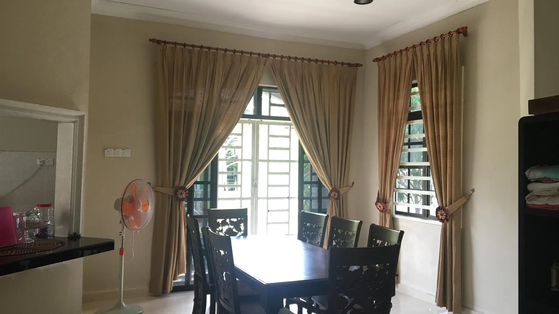 부킷 파용 부킷 파용의 방갈로 (2600m², 침실 4개, 프라이빗 욕실 3개) 2성급 싱글룸 외관