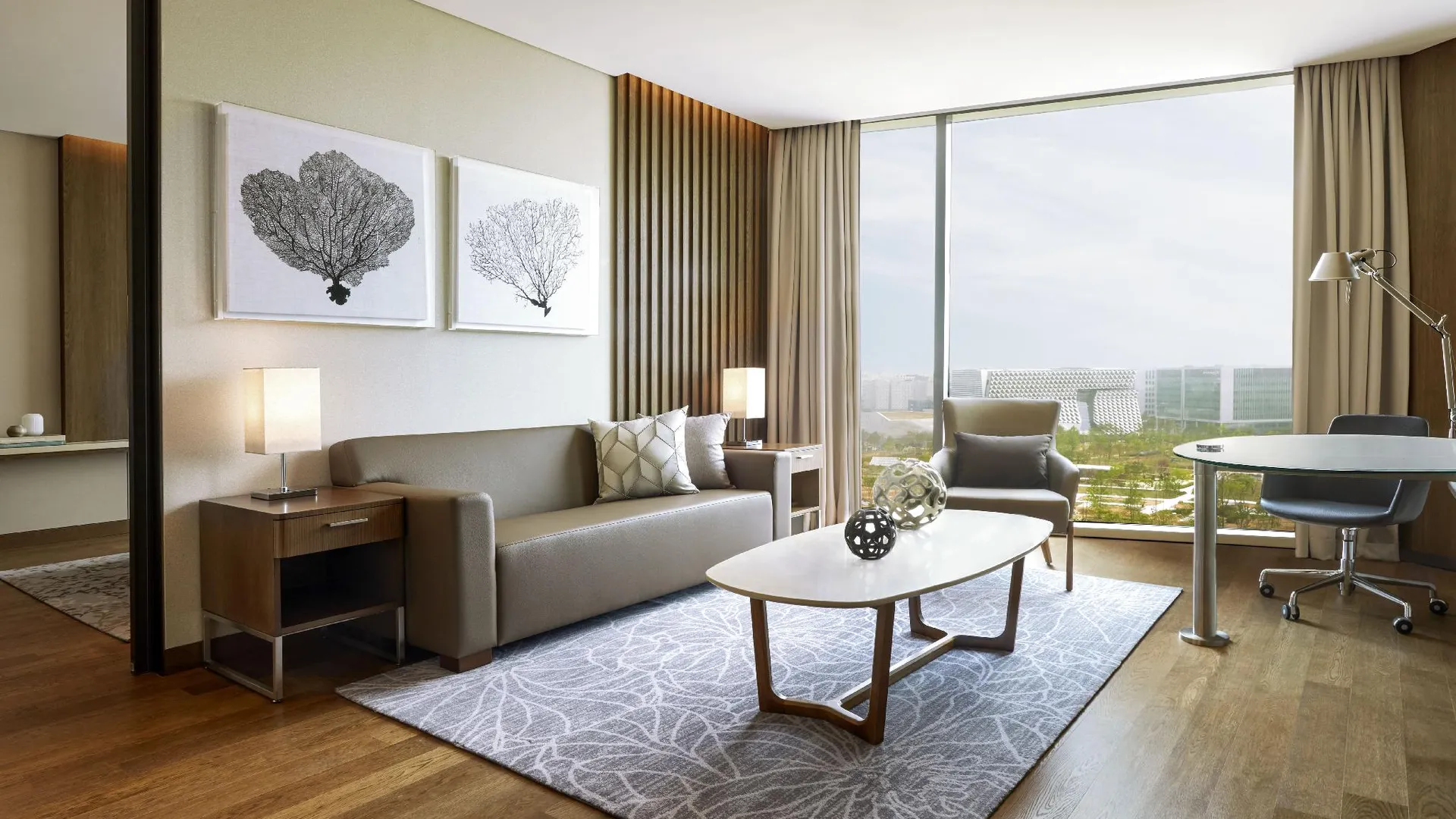 서울 코트야드 바이 메리어트 서울 보타닉파크 4성급 호텔 스위트룸