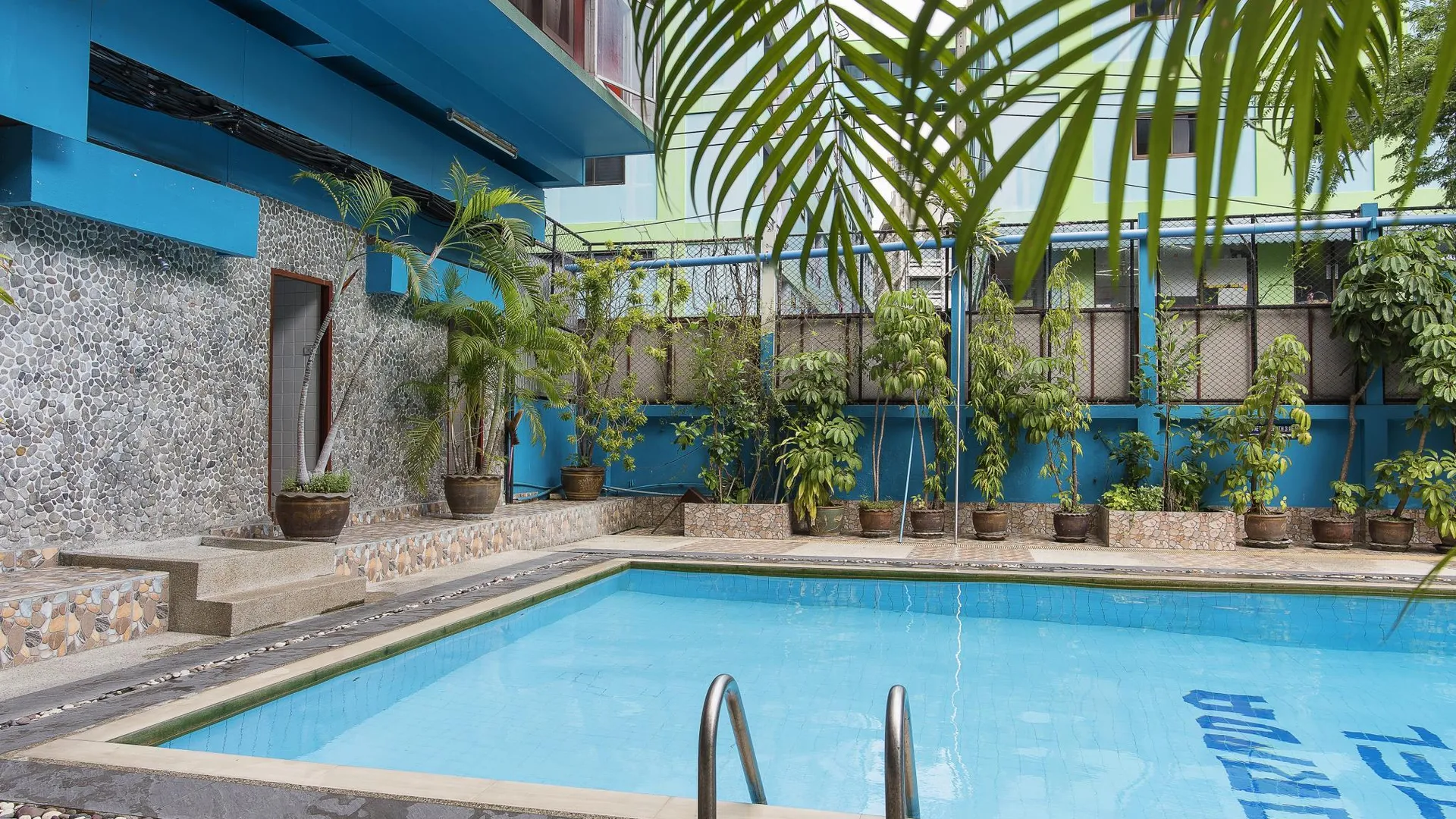 방콕 플로리다 호텔 방콕 2성급 호텔 외관