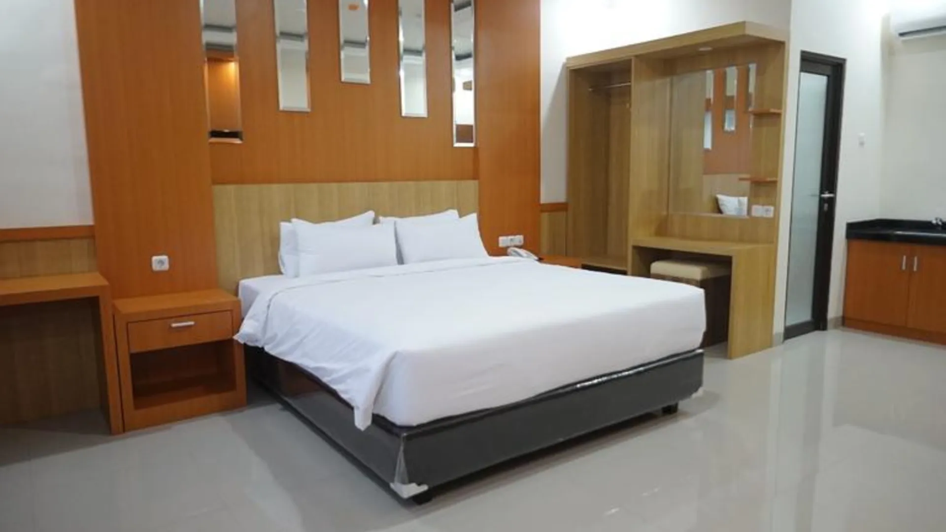 마카사르 Manggala Trans Hotel 2성급 호텔 객실