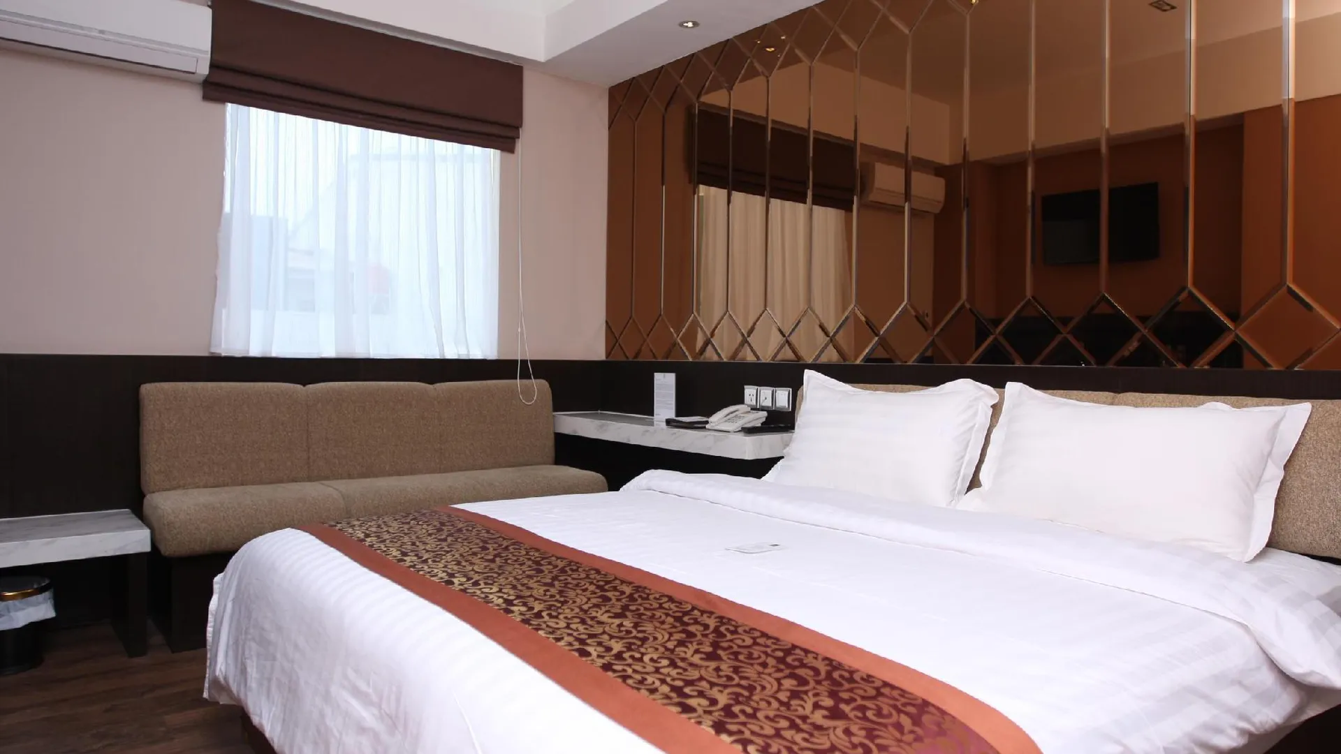 마카사르 파보르 호텔 3성급 호텔 스위트룸