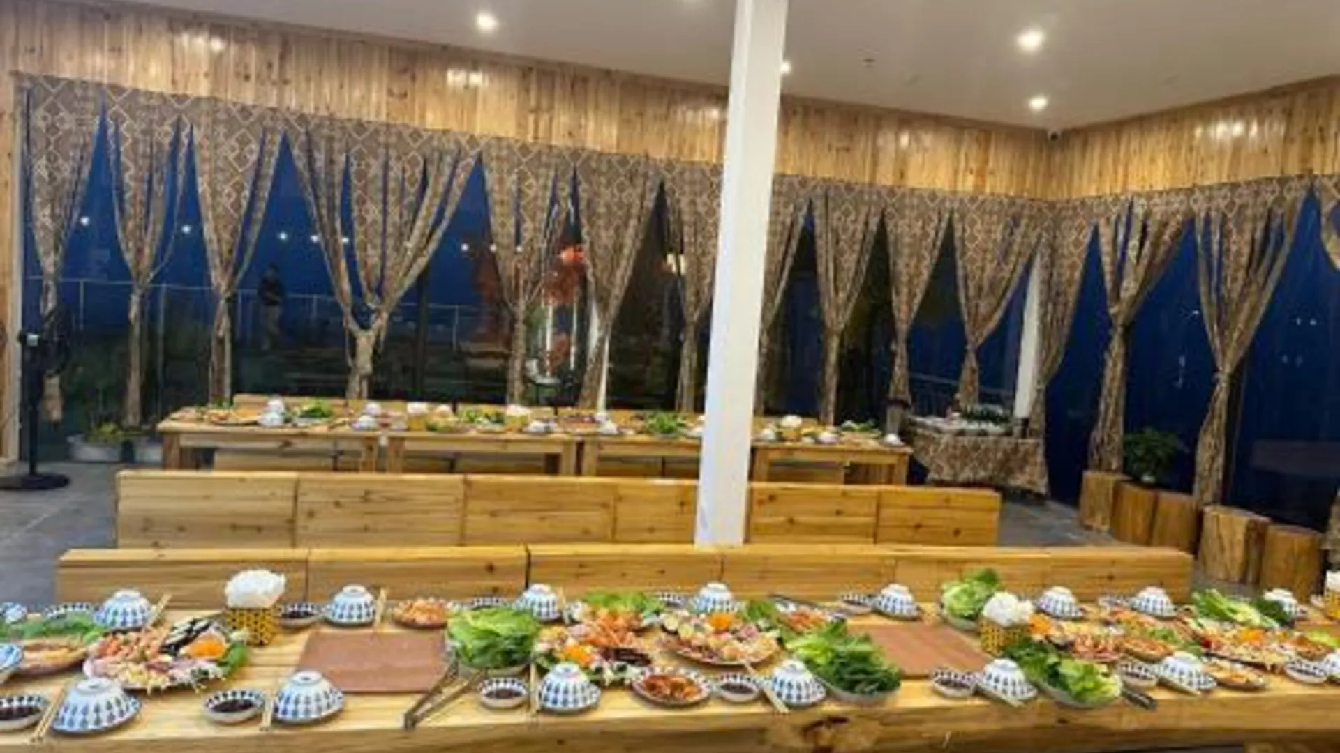 사파 라도 2 홈스테이 앤 커피 4성급 게스트하우스 레스토랑