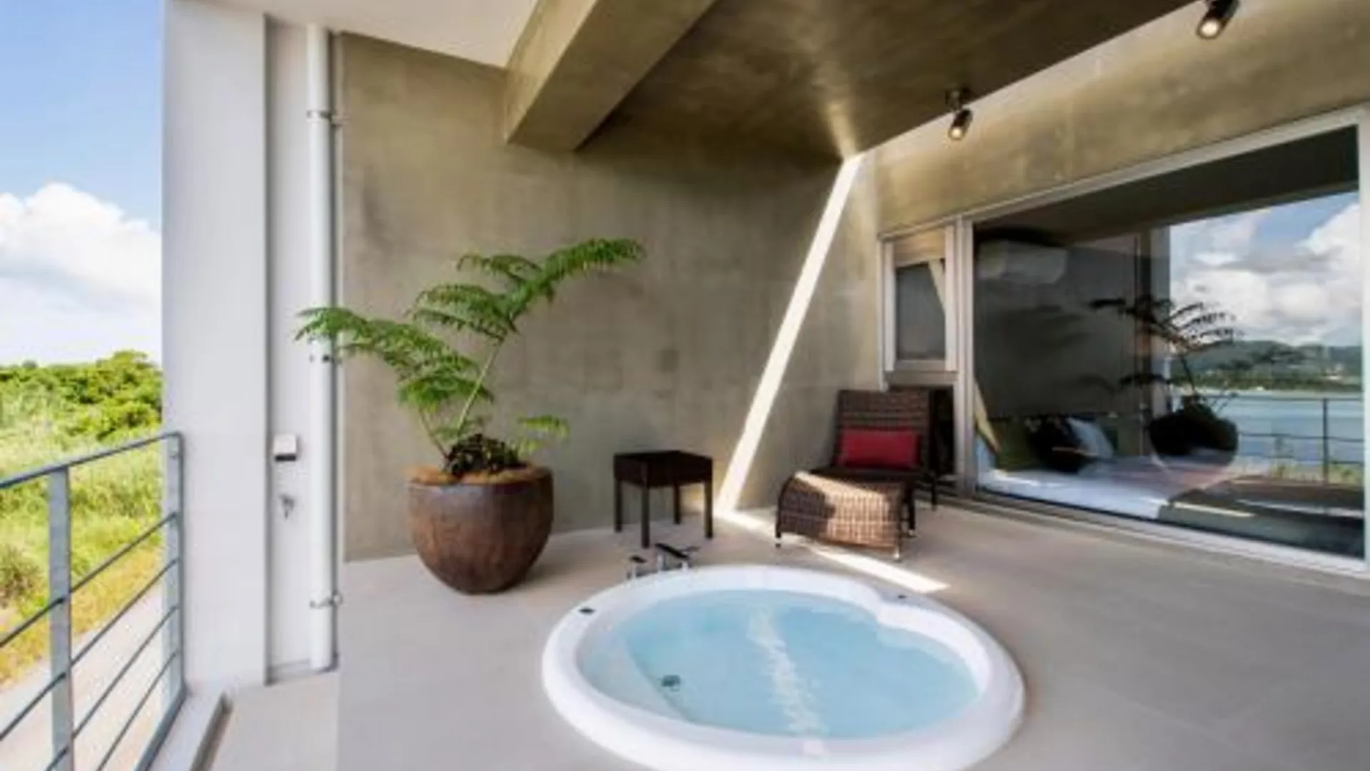 오키나와 본섬 KOURI VILLA Indigo 3성급 호텔 외관