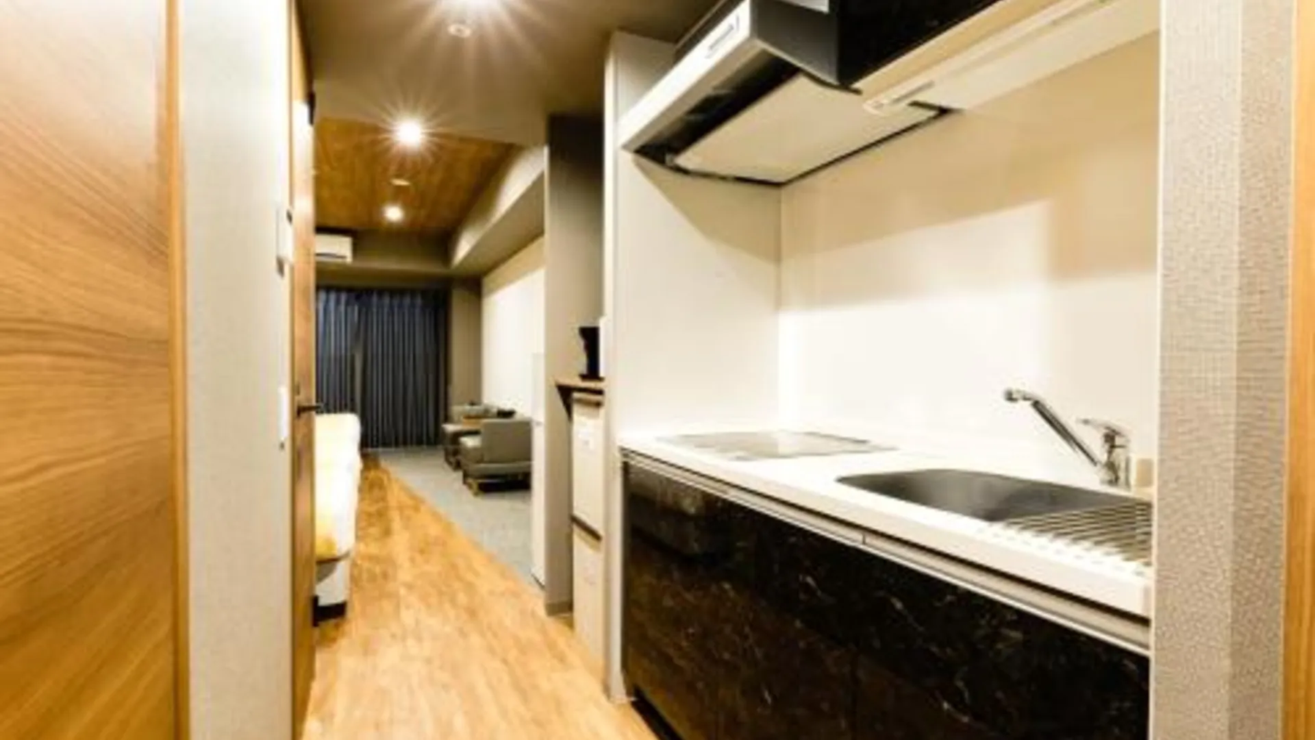 오사카 TAKUTO HOTEL 신사이바시 3성급 호텔 로비