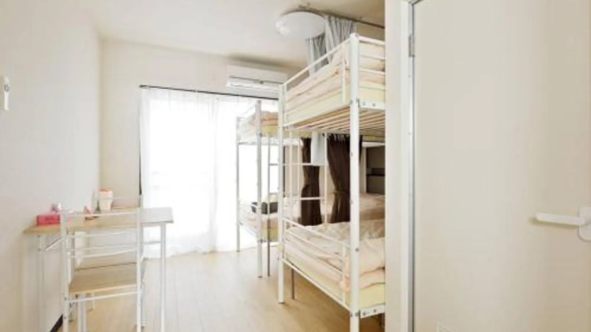 오사카 게이메이 게스트하우스 1성급 호텔 스위트룸