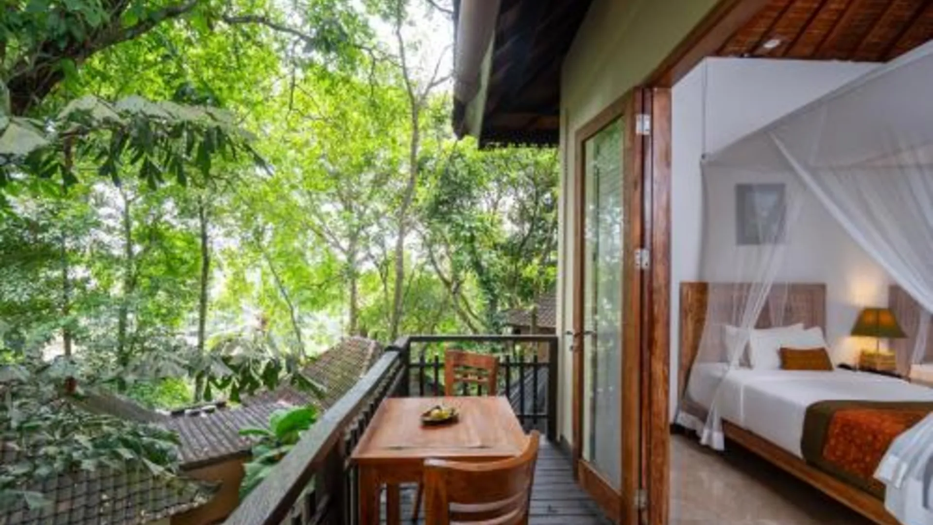 발리 아디와나 스바르가 로카 - 어 리트리트 리조트 4성급 호텔 로비