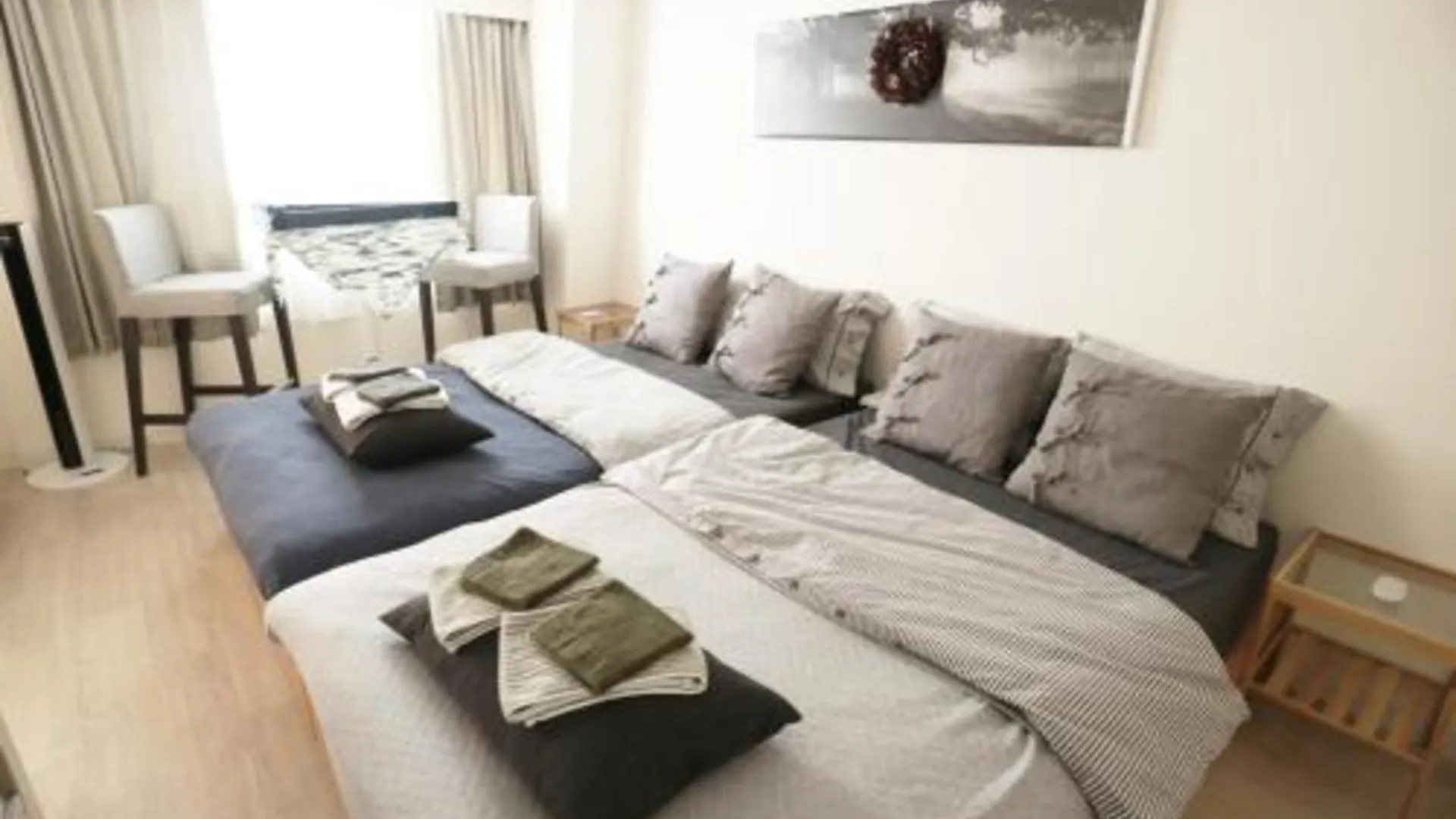 오사카 新大阪駅徒歩30秒ポケットwifi貸出無料, 30s walk to Shinosaka Station, Umeda 6 mins, Kyoto 25 mins, Early Check in 3성급 싱글룸 스위트룸