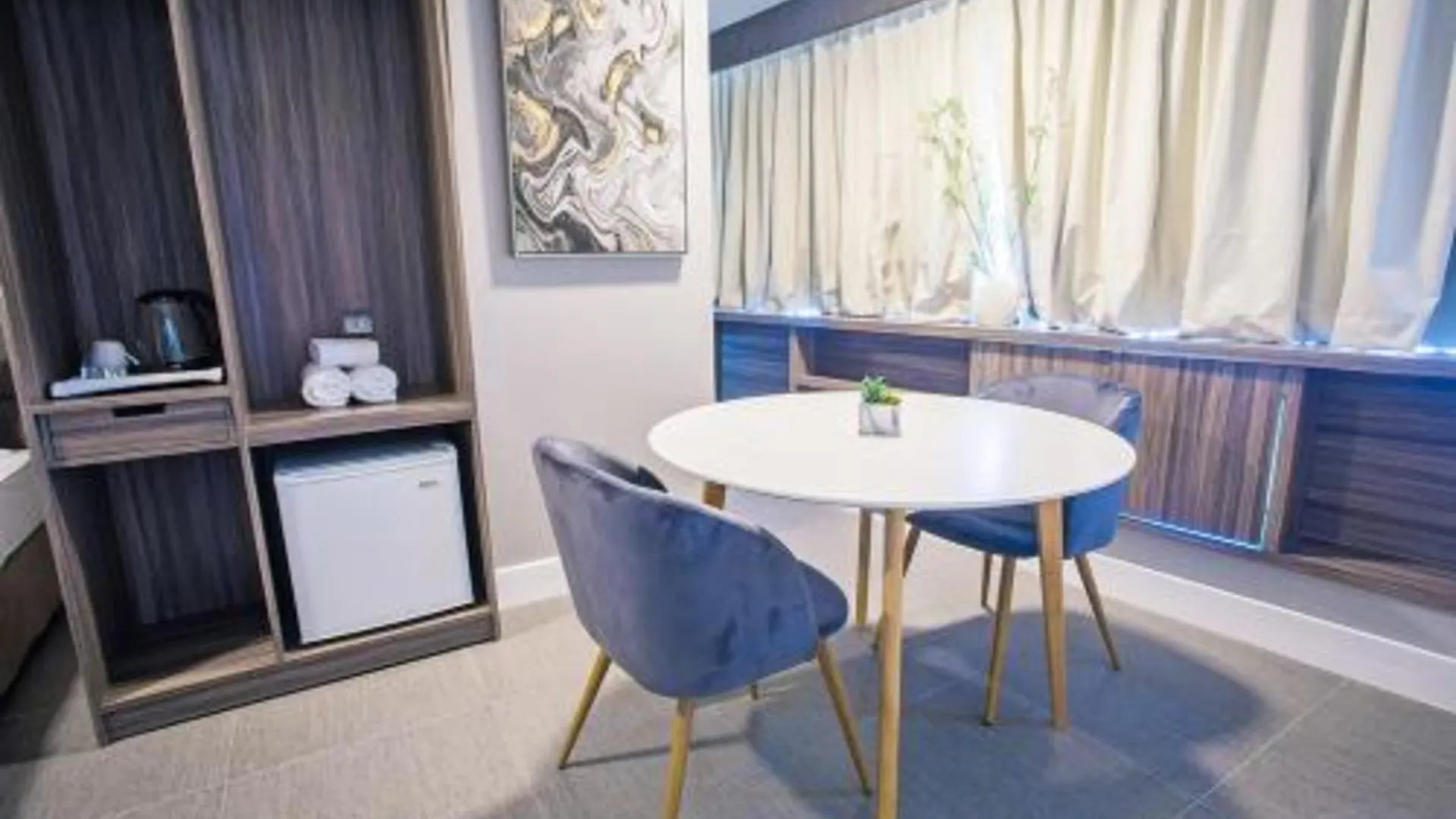 세부 아니카 스위트 2성급 호텔 외관