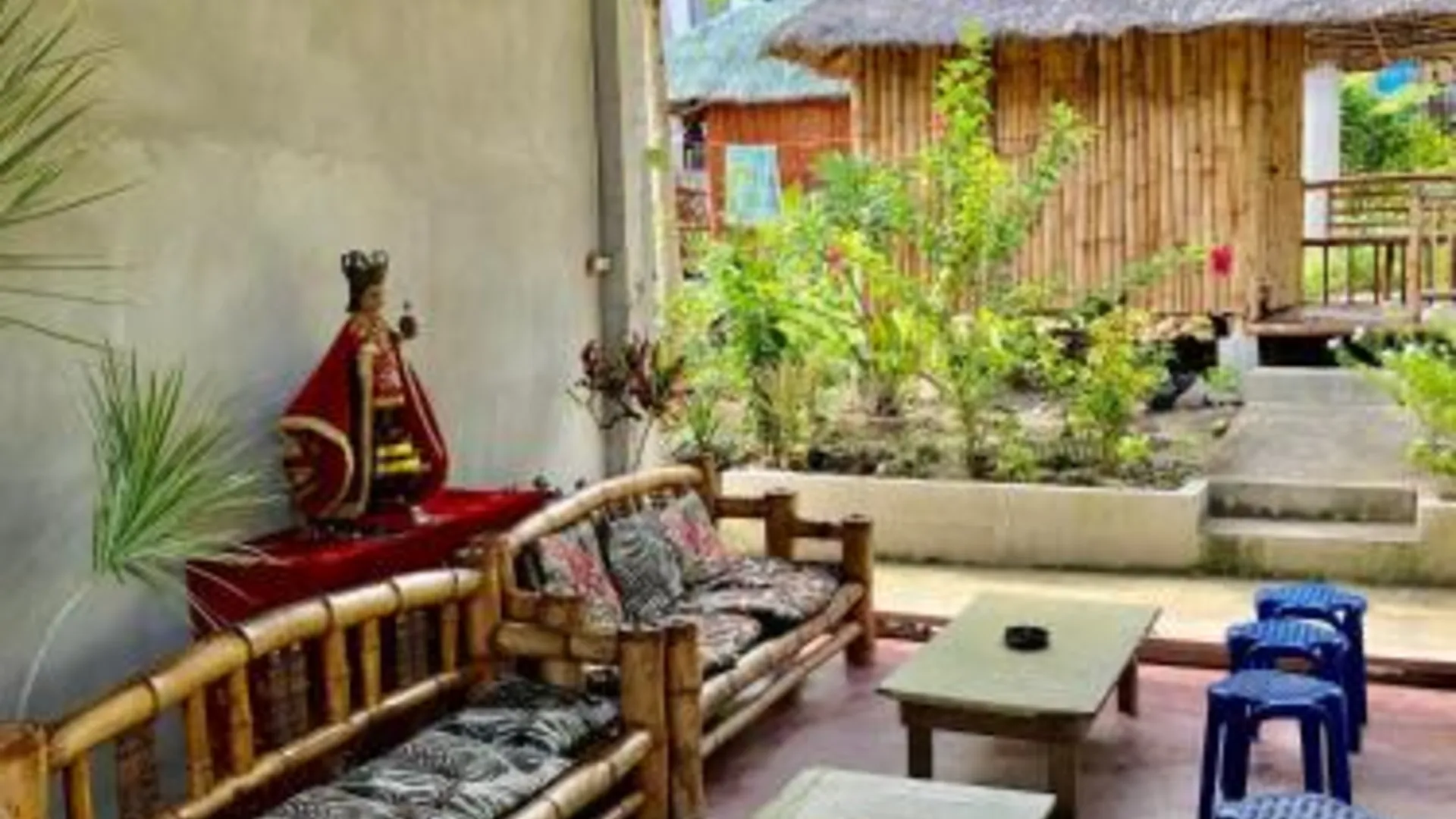 세부 샤키 호스텔 오슬롭 2성급 호텔 외관