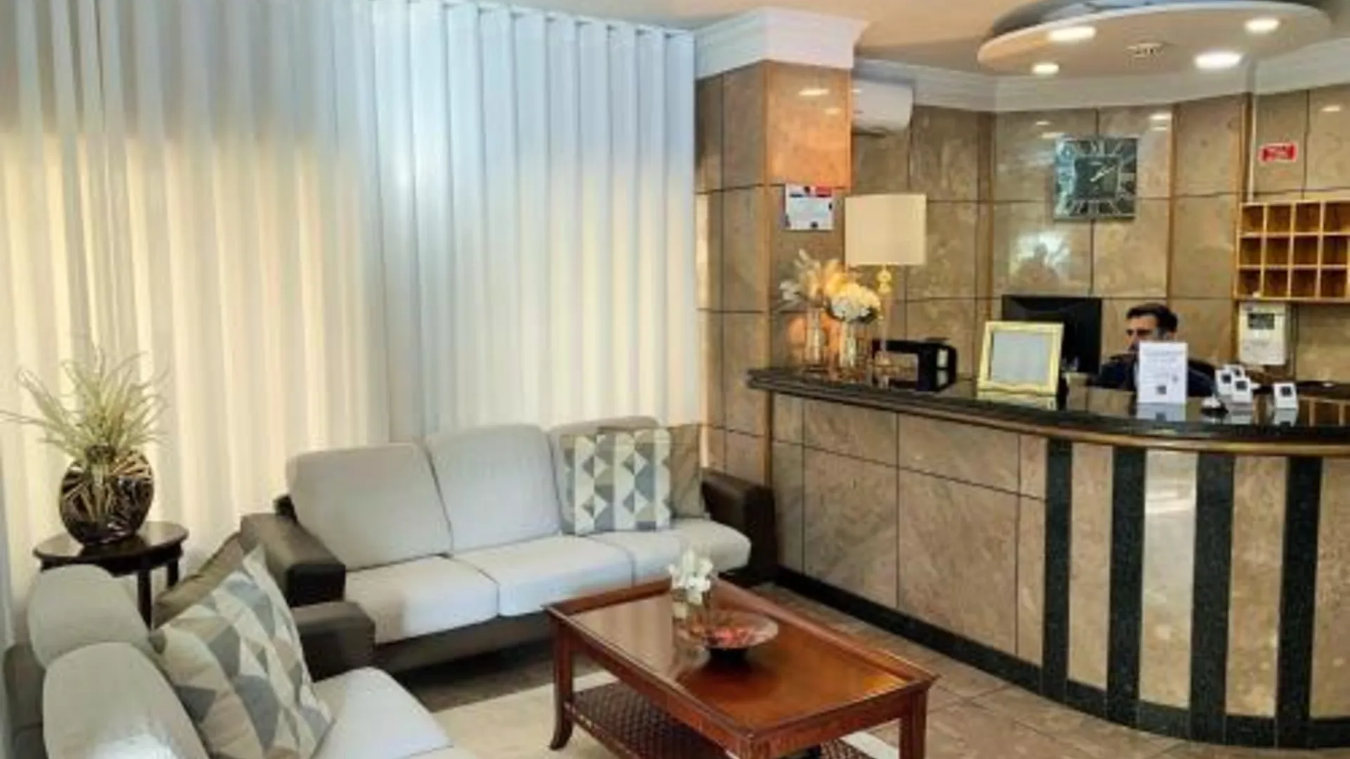 마이아 Hotel Puma 2성급 호텔 로비