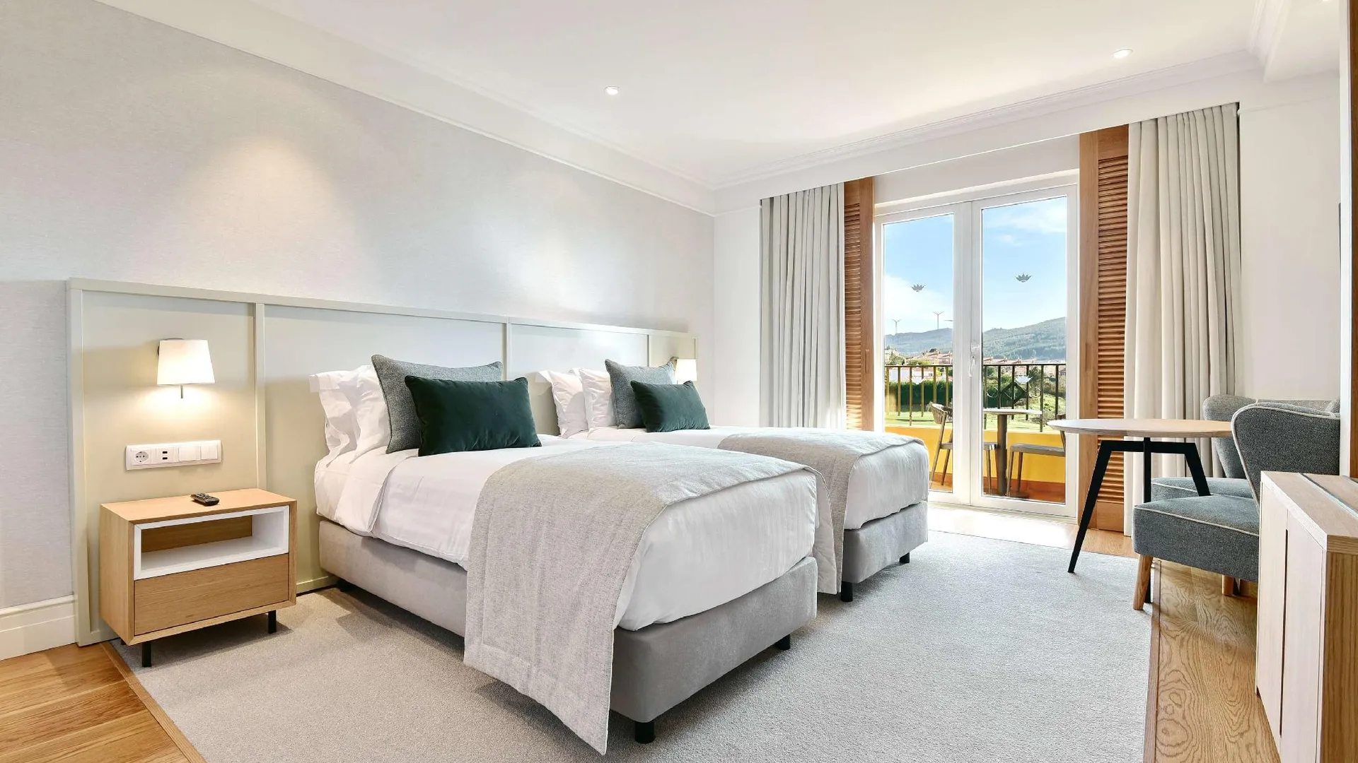 투르시팔 돌체 바이 윈덤 캄포레알 리스보아 5성급 호텔 전망