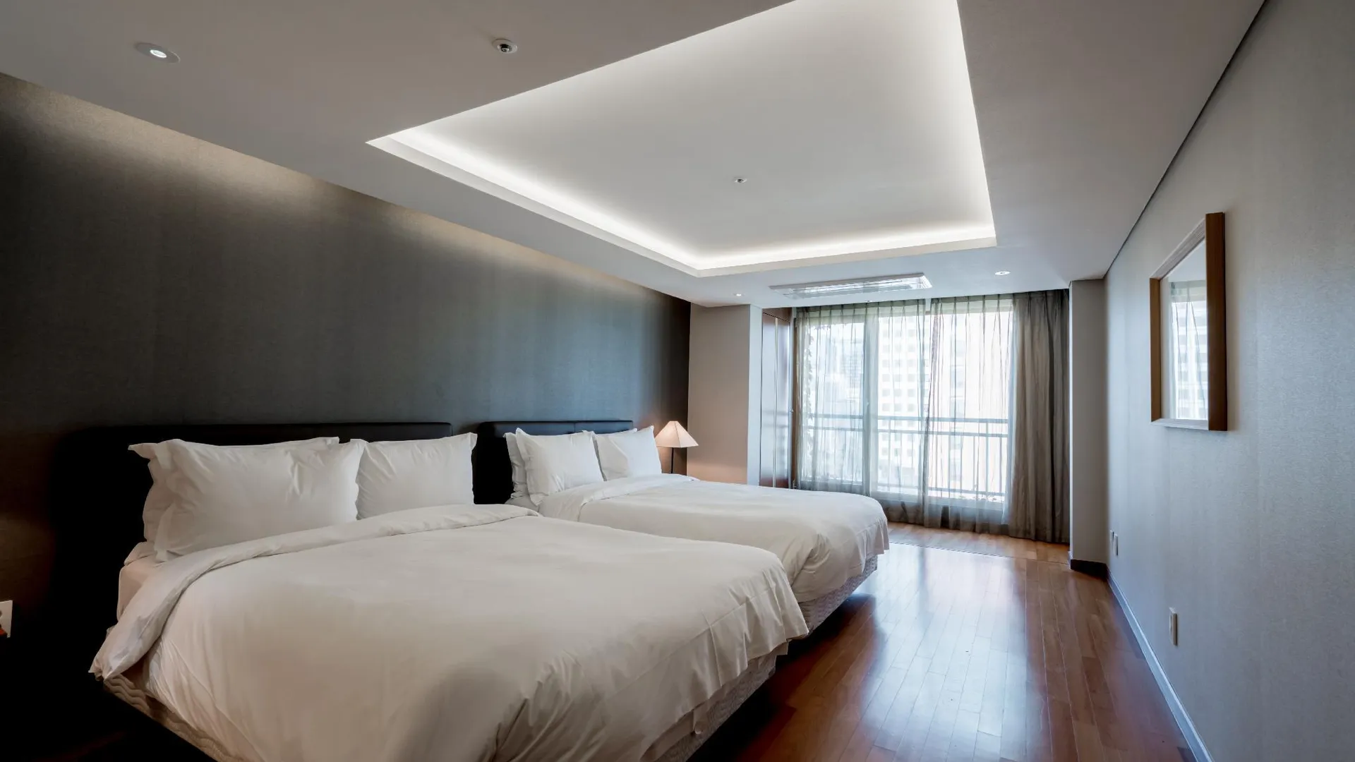 서울 오리엔스 호텔 앤 레지던스 명동 4성급 호텔 스위트룸