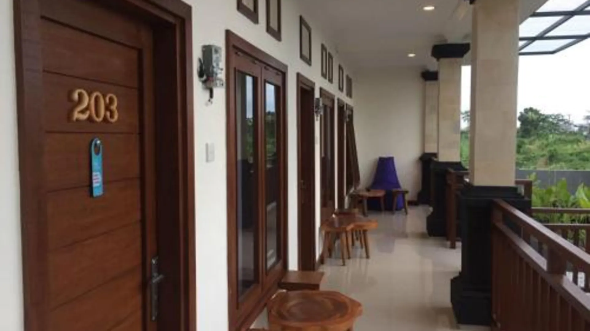 발리 Dikubu Belong 4성급 게스트하우스 레스토랑