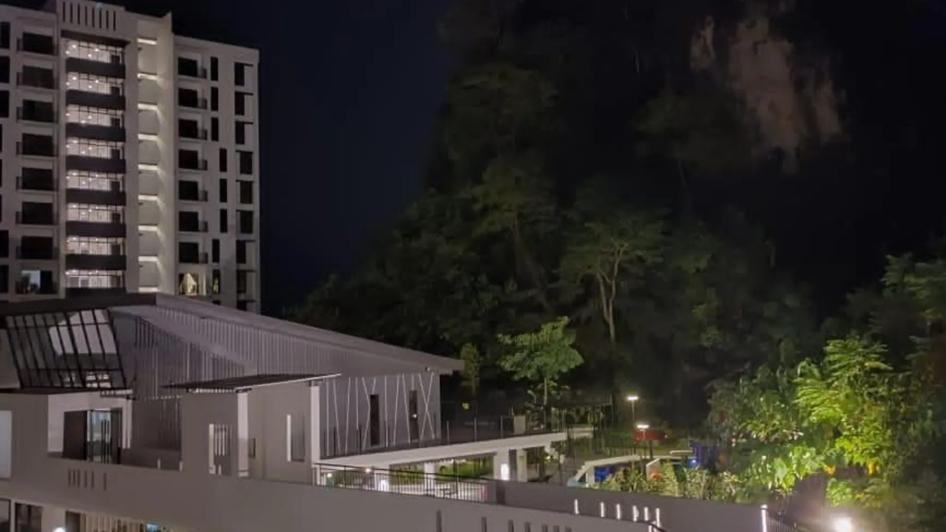 이포 탐분의 프라이빗 하우스 (99m², 침실 3개, 프라이빗 욕실 2개) 4성급 싱글룸 수영장