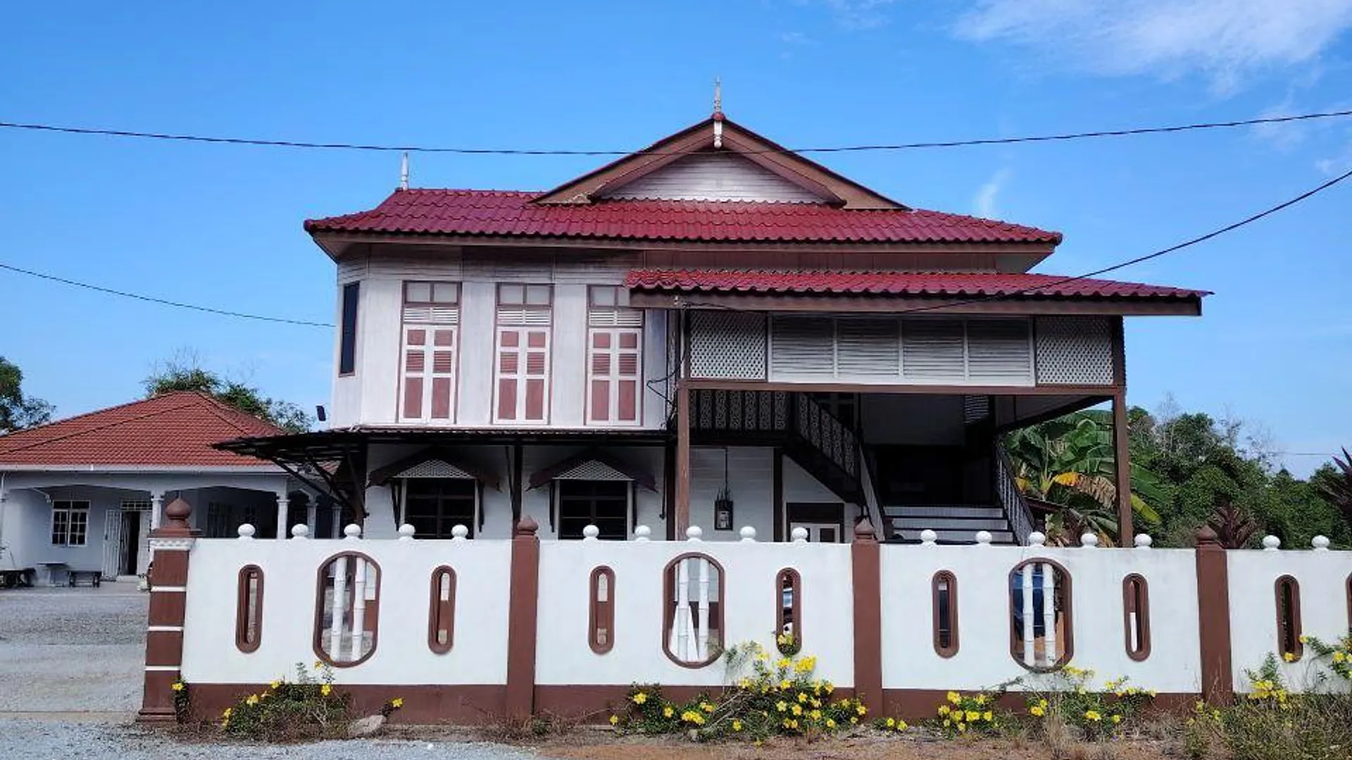 쿠알라테렝가누 쿠알라 이바이의 프라이빗 하우스 (m², 침실 3개, 프라이빗 욕실 2개) 1성급 싱글룸 부대시설