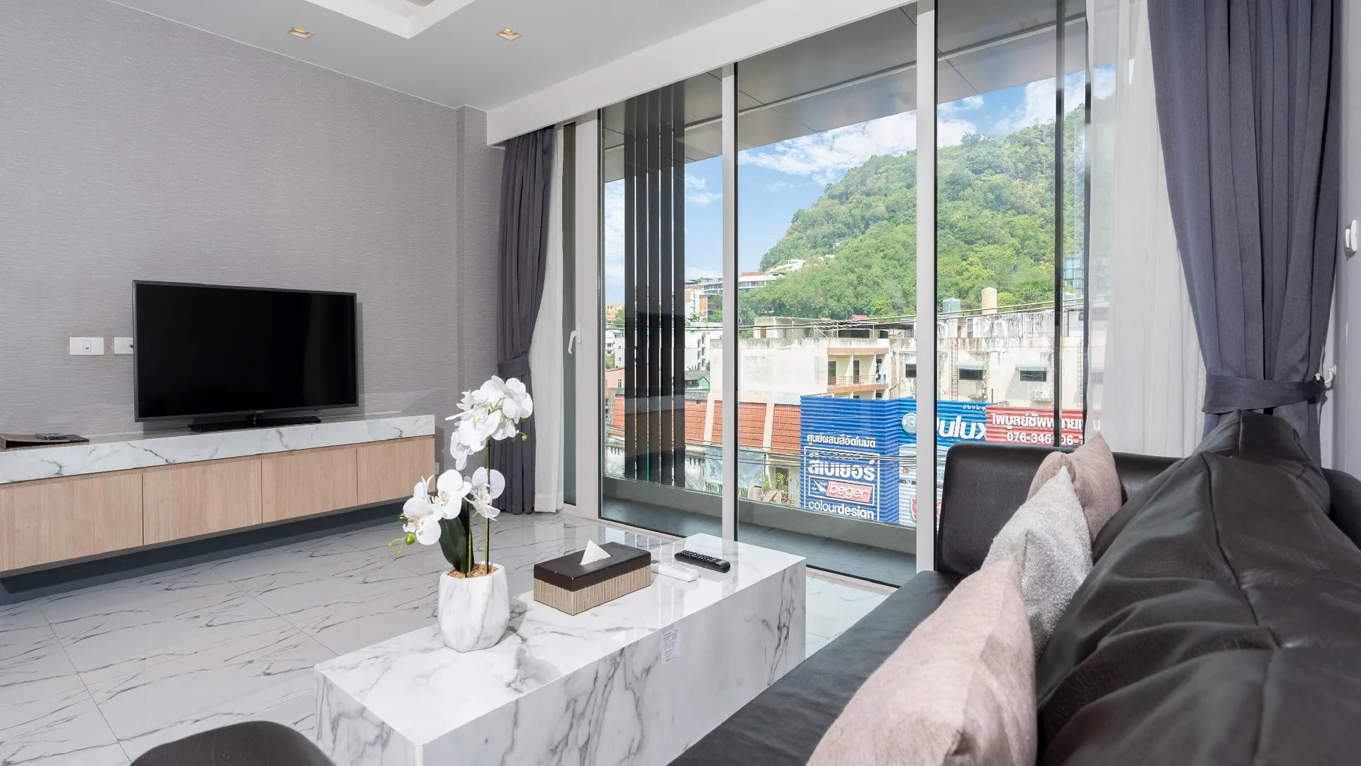 푸켓 파통 베이 레지던스 4성급 호텔 스위트룸