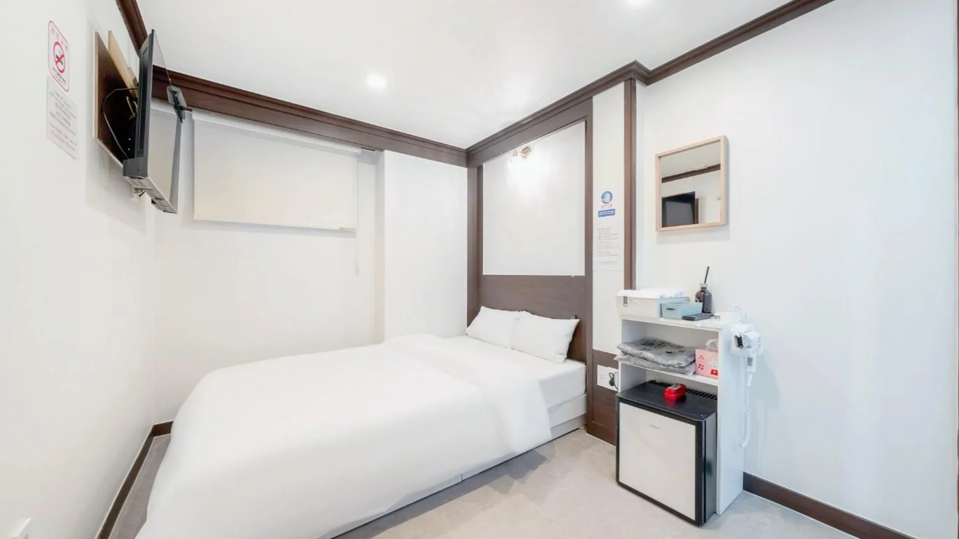 서울 영등포구청역 달 모텔 3성급 호텔 외관