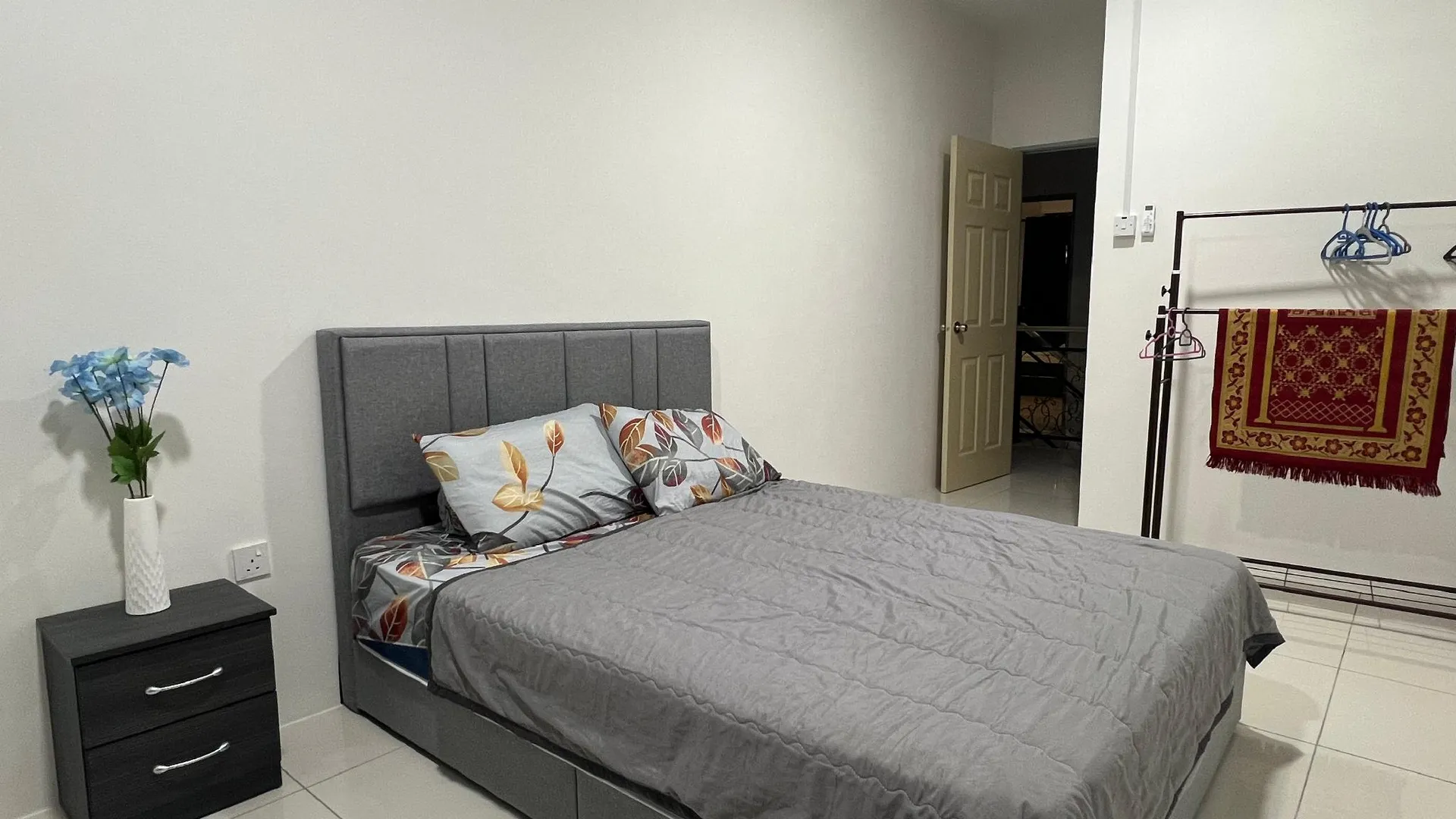 탄종 말림 (페락) 탄종 말림의  (m², 침실 4개, 프라이빗 욕실 4개) 3성급 게스트하우스 스위트룸