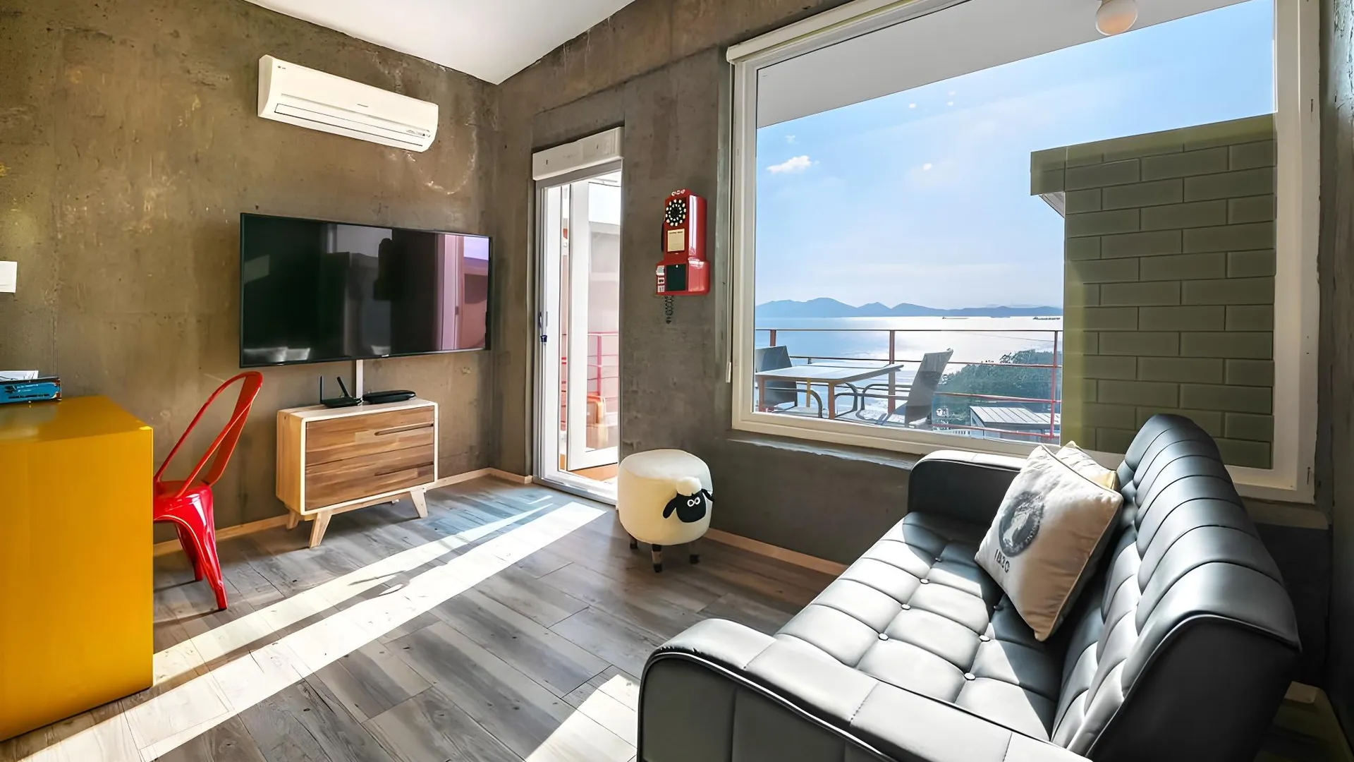 남해 인누드 펜션 4성급 게스트하우스 스위트룸