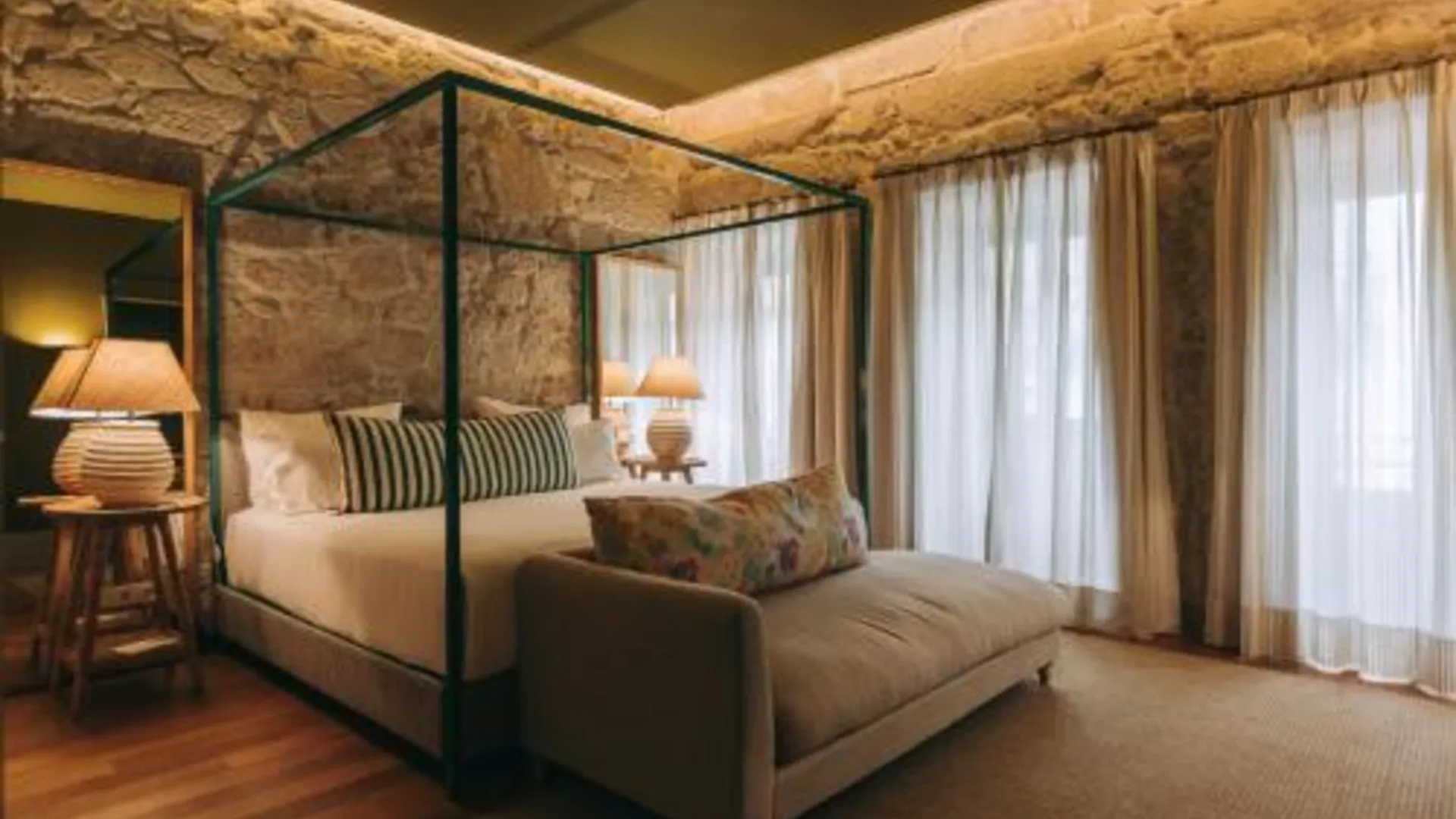 포르투 토렐 사보아리아 5성급 호텔 스위트룸