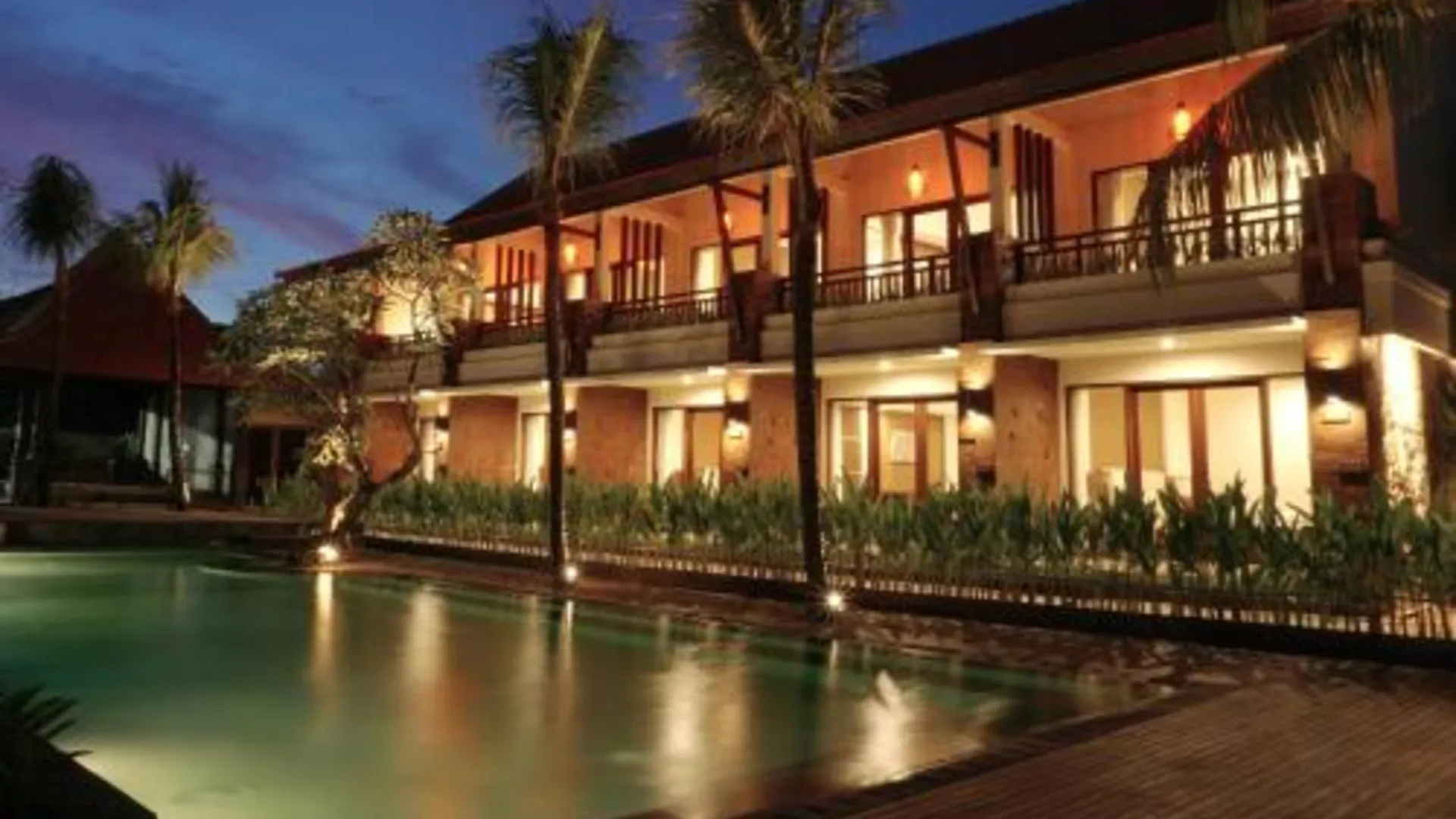 발리 아레나 리빙 2성급 호텔 스위트룸