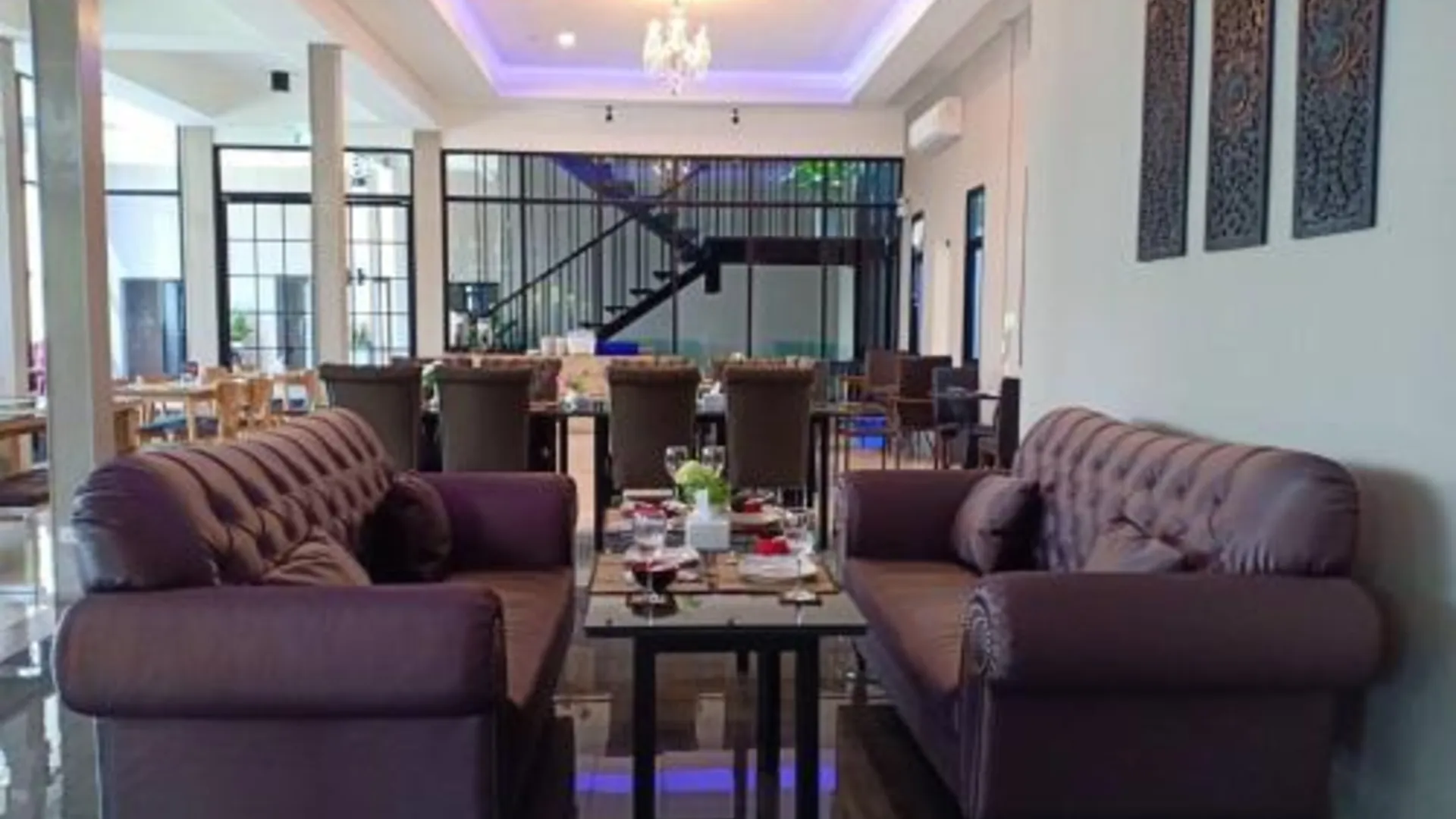 방콕 퐁사콘 부티크 리조트 3성급 호텔 외관