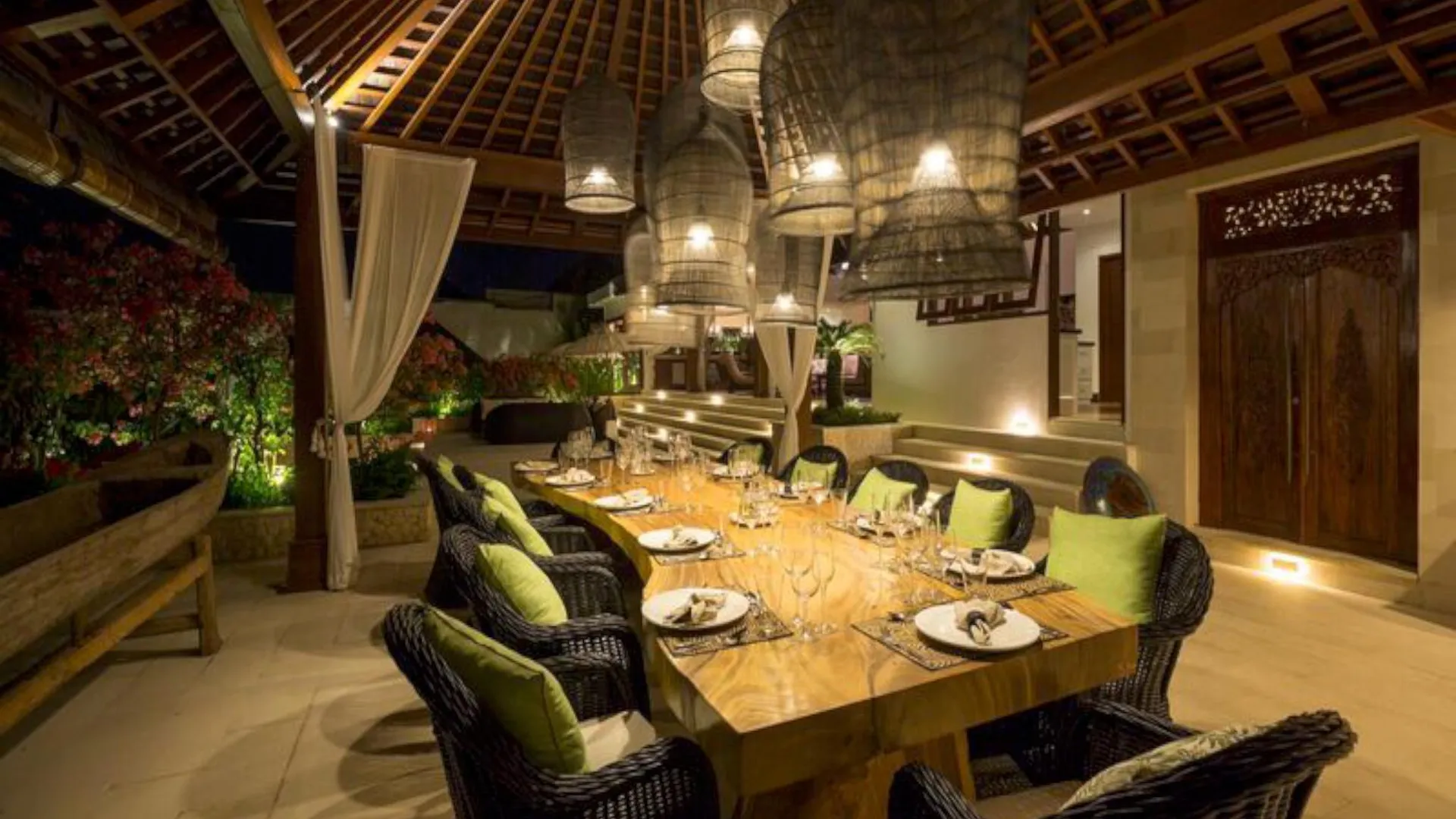 발리 나티 빌라 3성급 호텔 외관