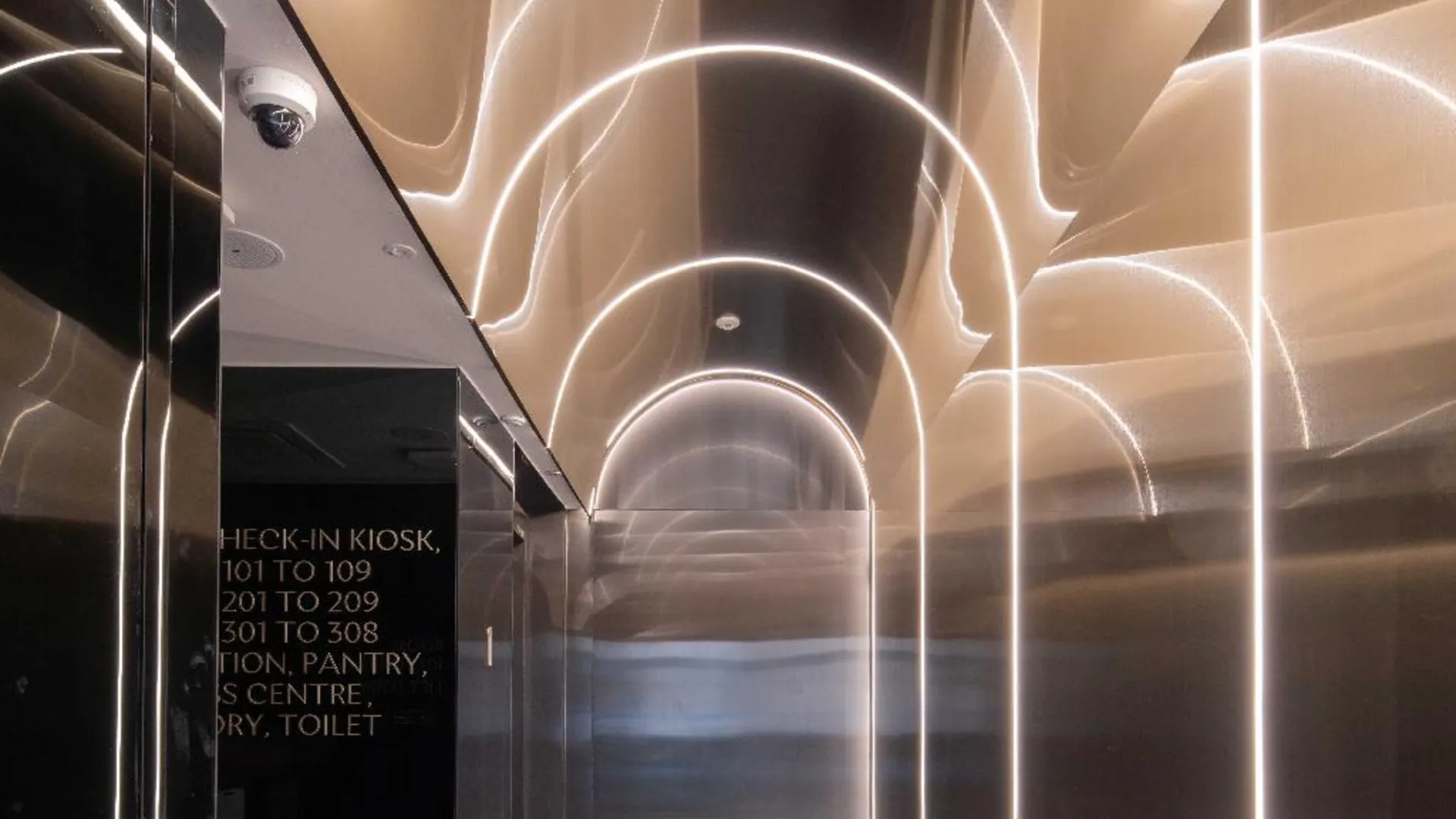 싱가포르 소셜 온 아우트람 4성급 호텔 수영장