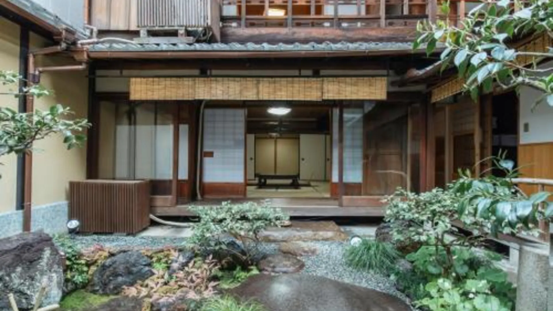 교토 내셔널 임포턴트 컬처럴 료칸 토시하루 4성급 호텔 로비