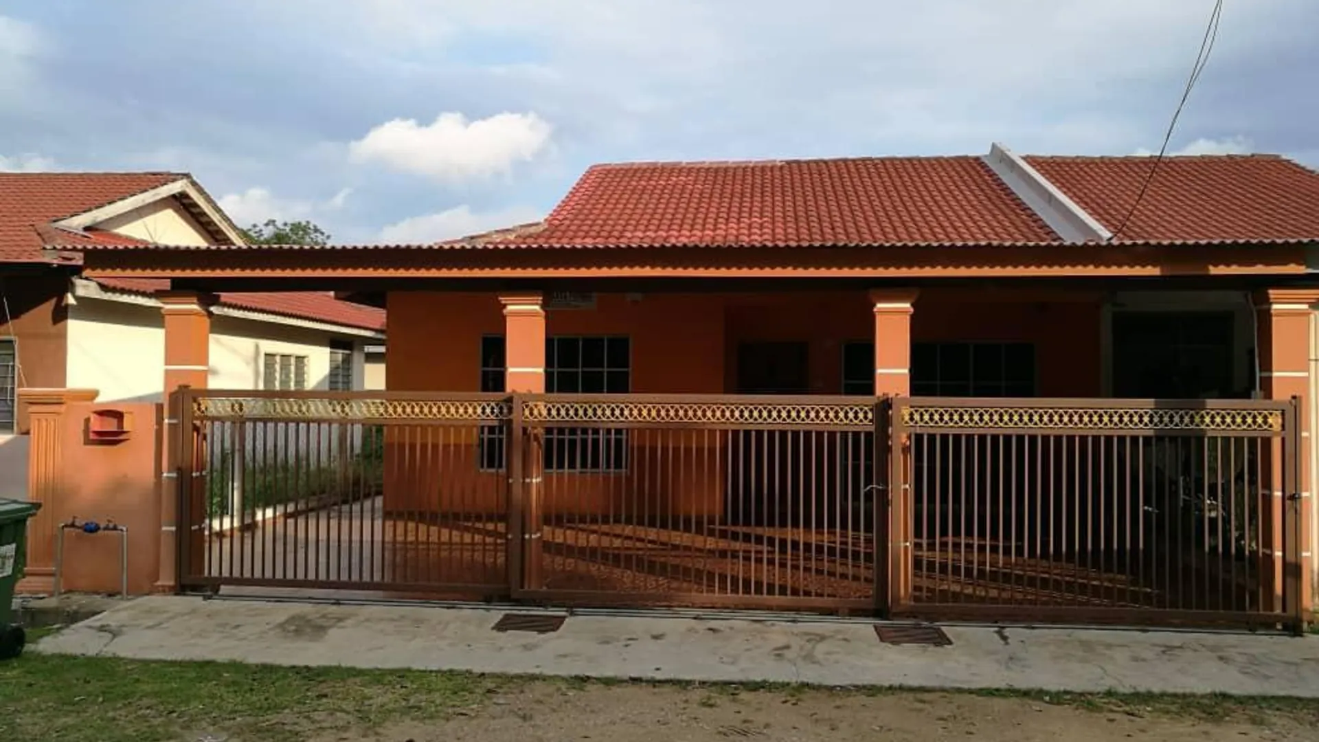 페칸 페칸 시티의 프라이빗 하우스 (1200m², 침실 3개, 프라이빗 욕실 2개) 3성급 싱글룸 레스토랑