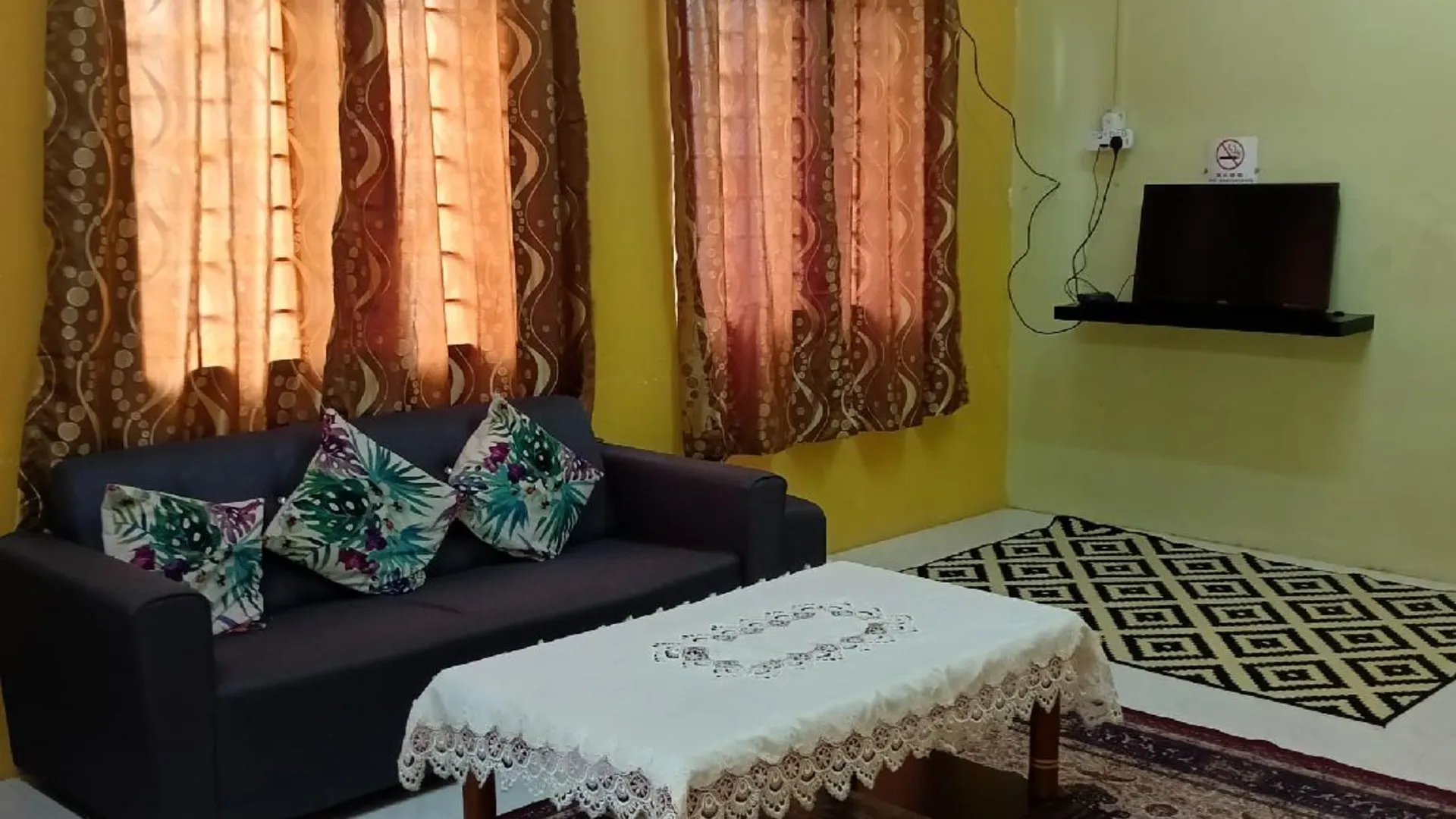 타나 메라 마창의 프라이빗 하우스 (1100m², 침실 3개, 프라이빗 욕실 2개) 3성급 게스트하우스 레스토랑